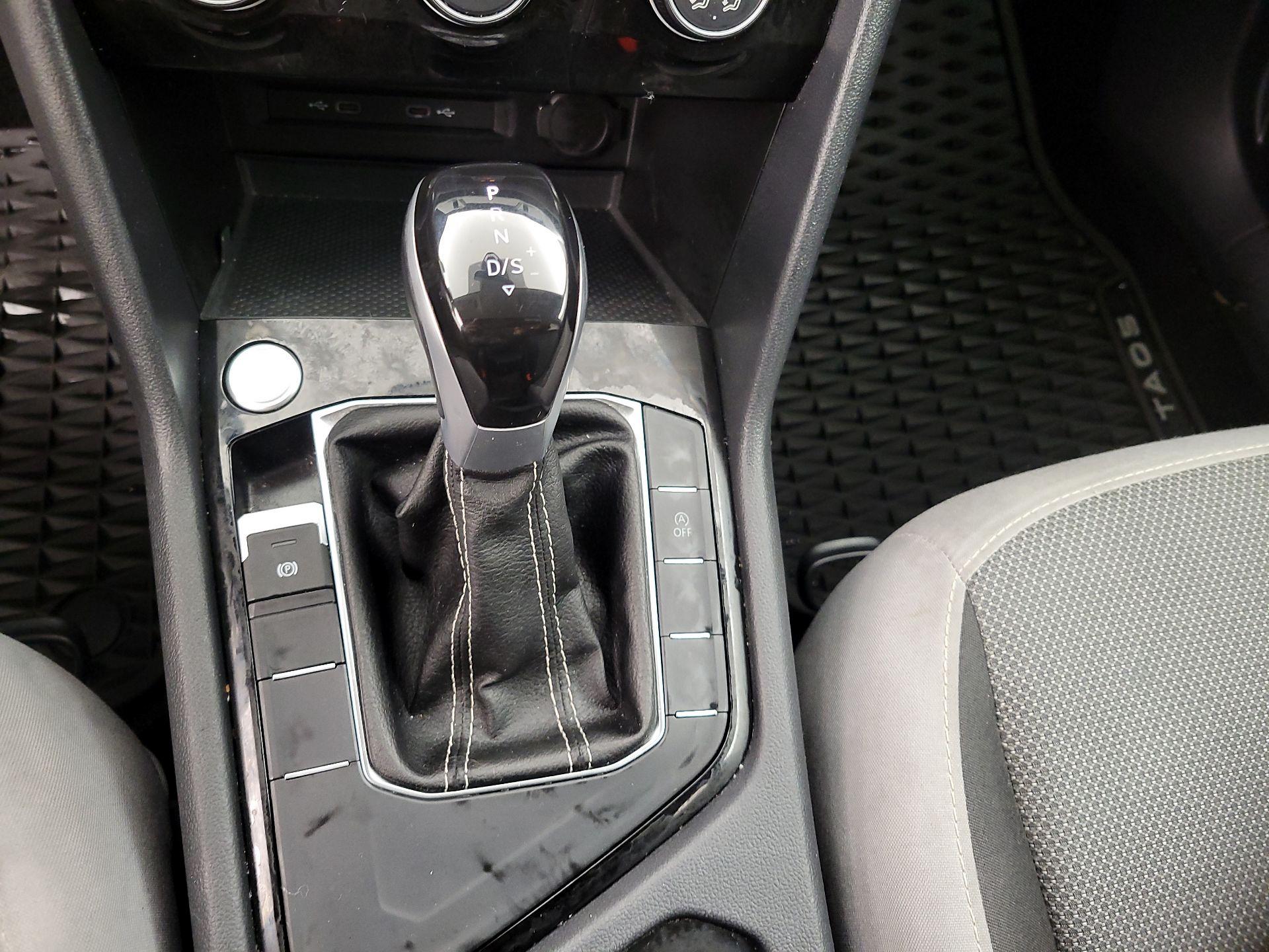 Thumbnail: 2024 Volkswagen Taos - 17