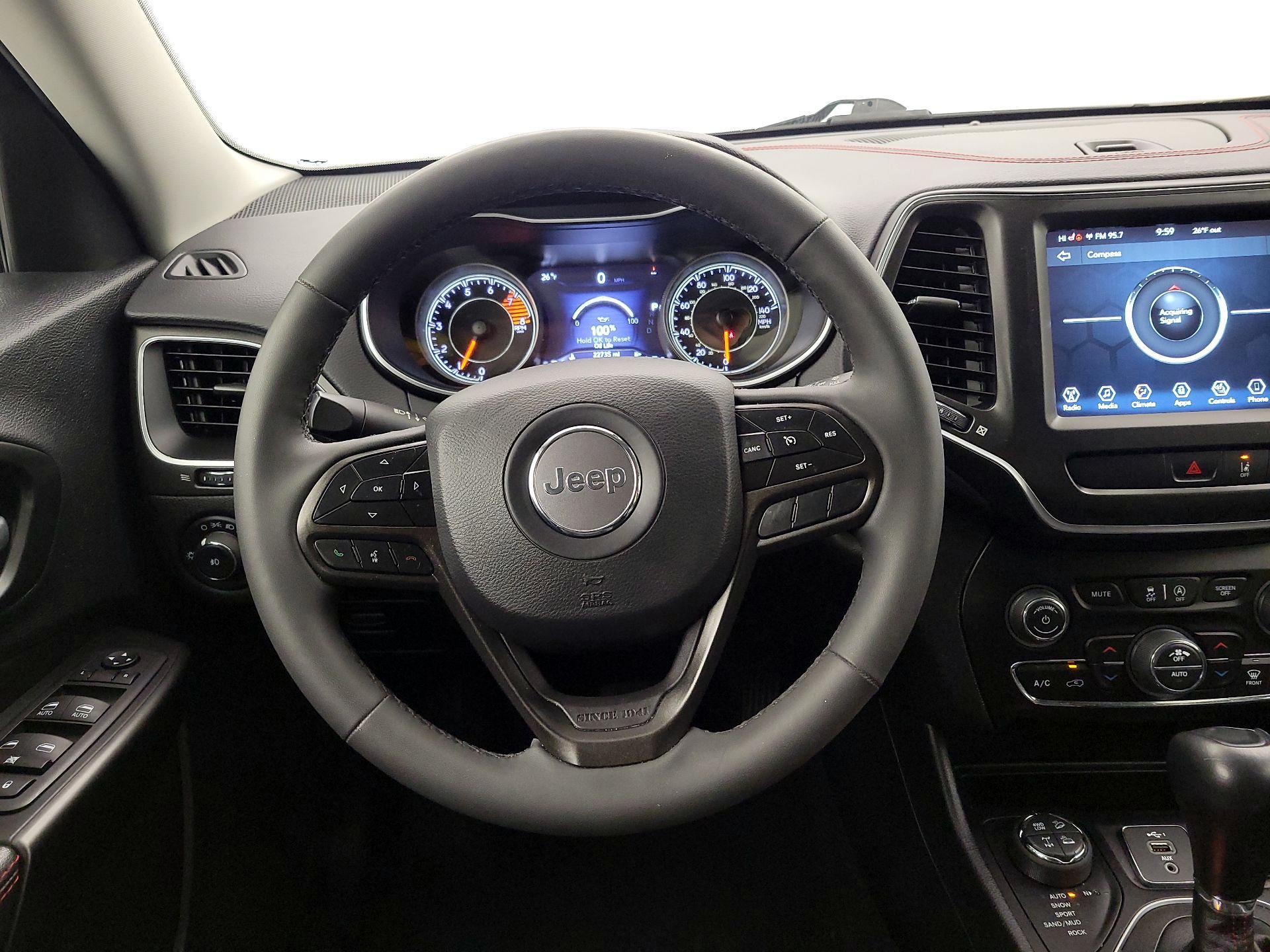 Thumbnail: 2022 Jeep Cherokee - 10