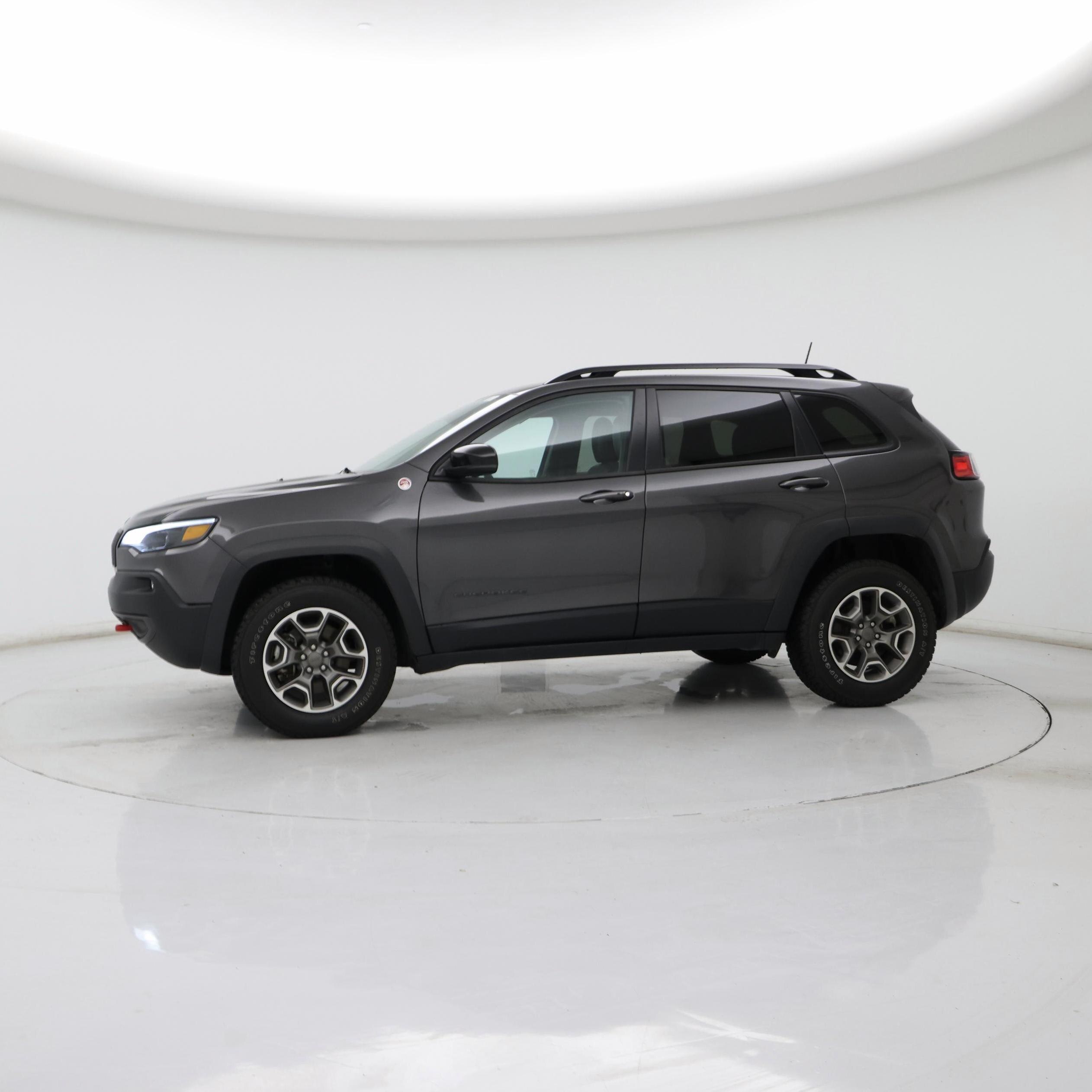 Thumbnail: 2022 Jeep Cherokee - 3