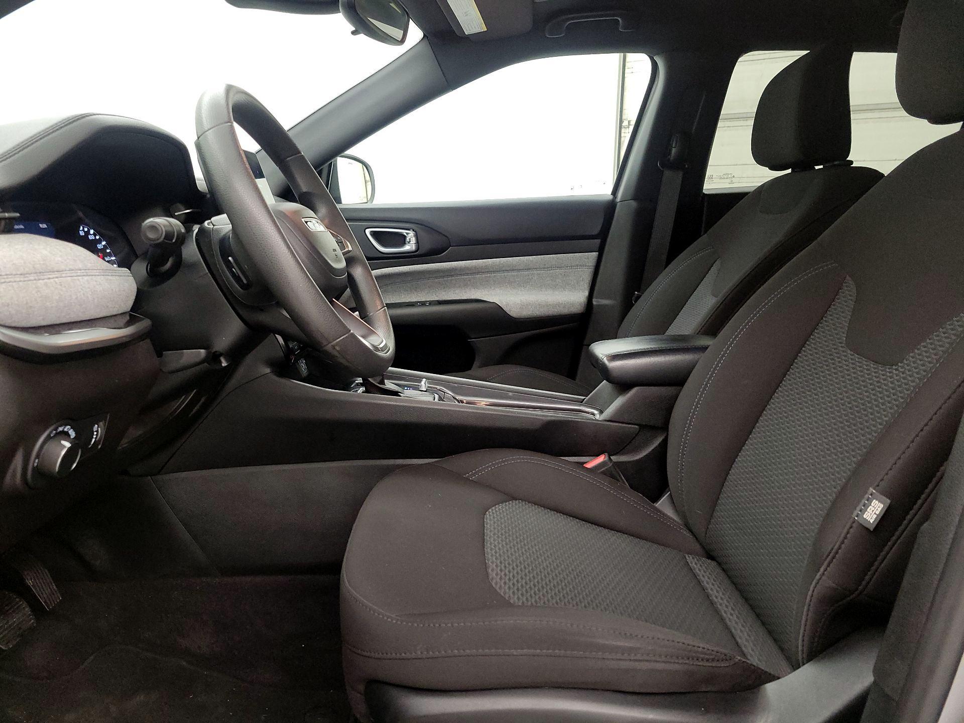 Thumbnail: 2023 Jeep Compass - 11