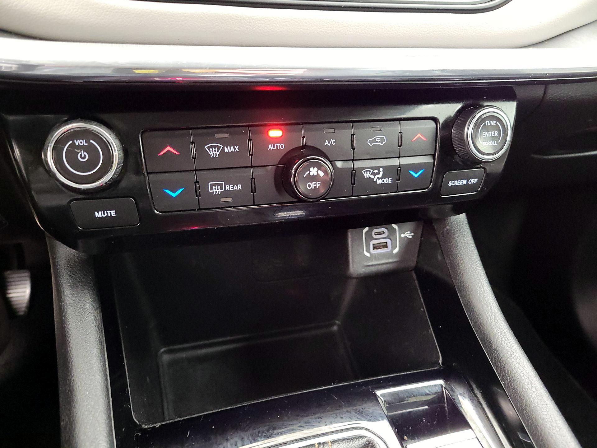 Thumbnail: 2022 Jeep Compass - 16