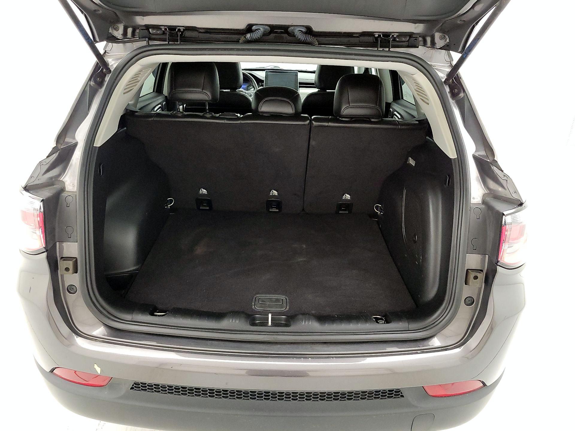 Thumbnail: 2022 Jeep Compass - 20