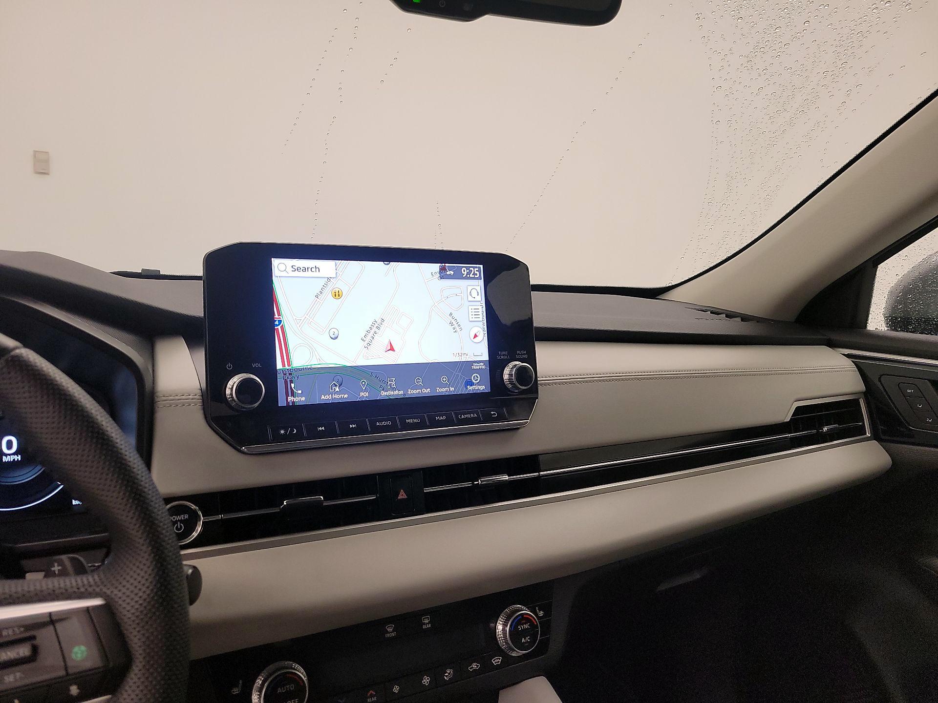 Thumbnail: 2023 Mitsubishi Outlander - 14