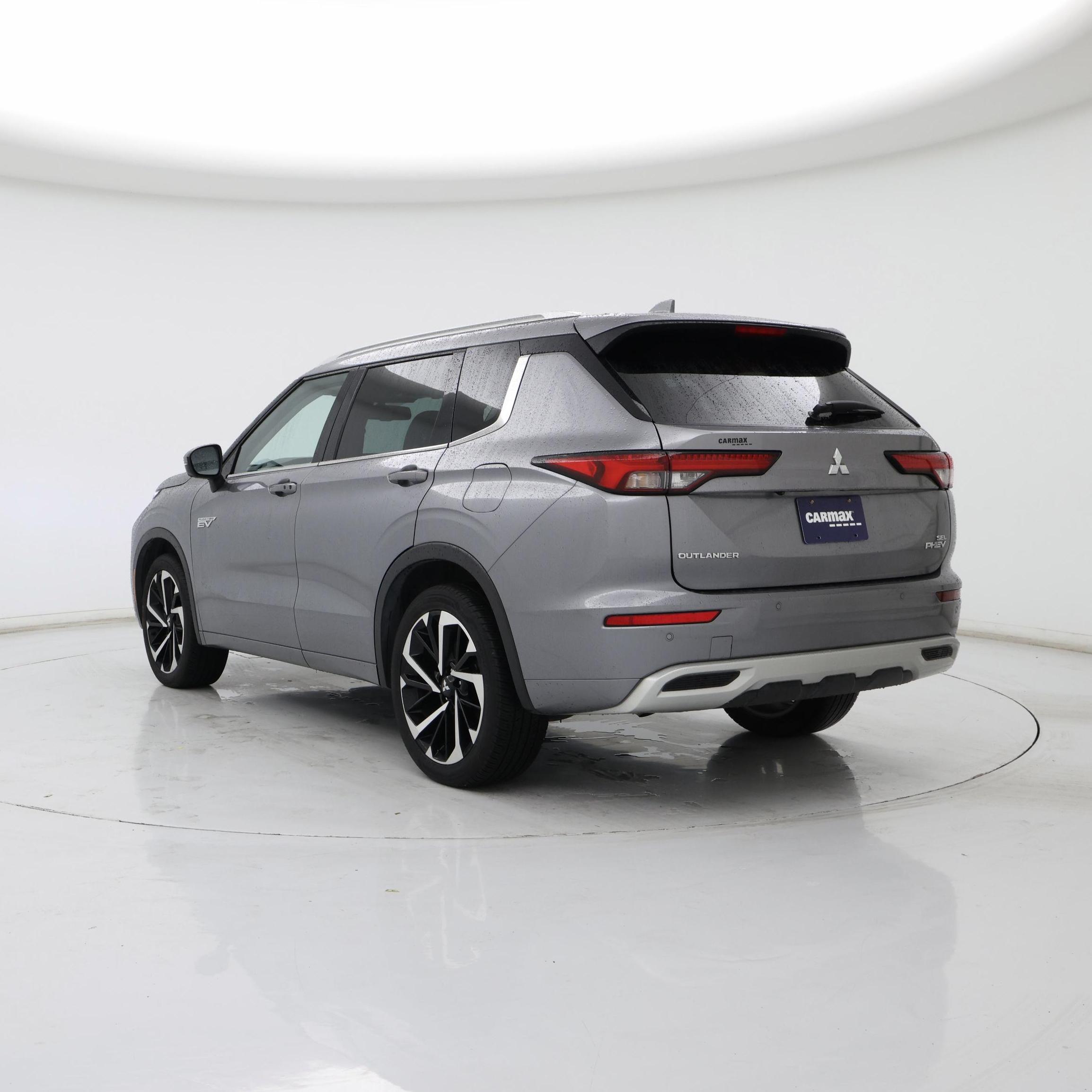 Thumbnail: 2023 Mitsubishi Outlander - 2