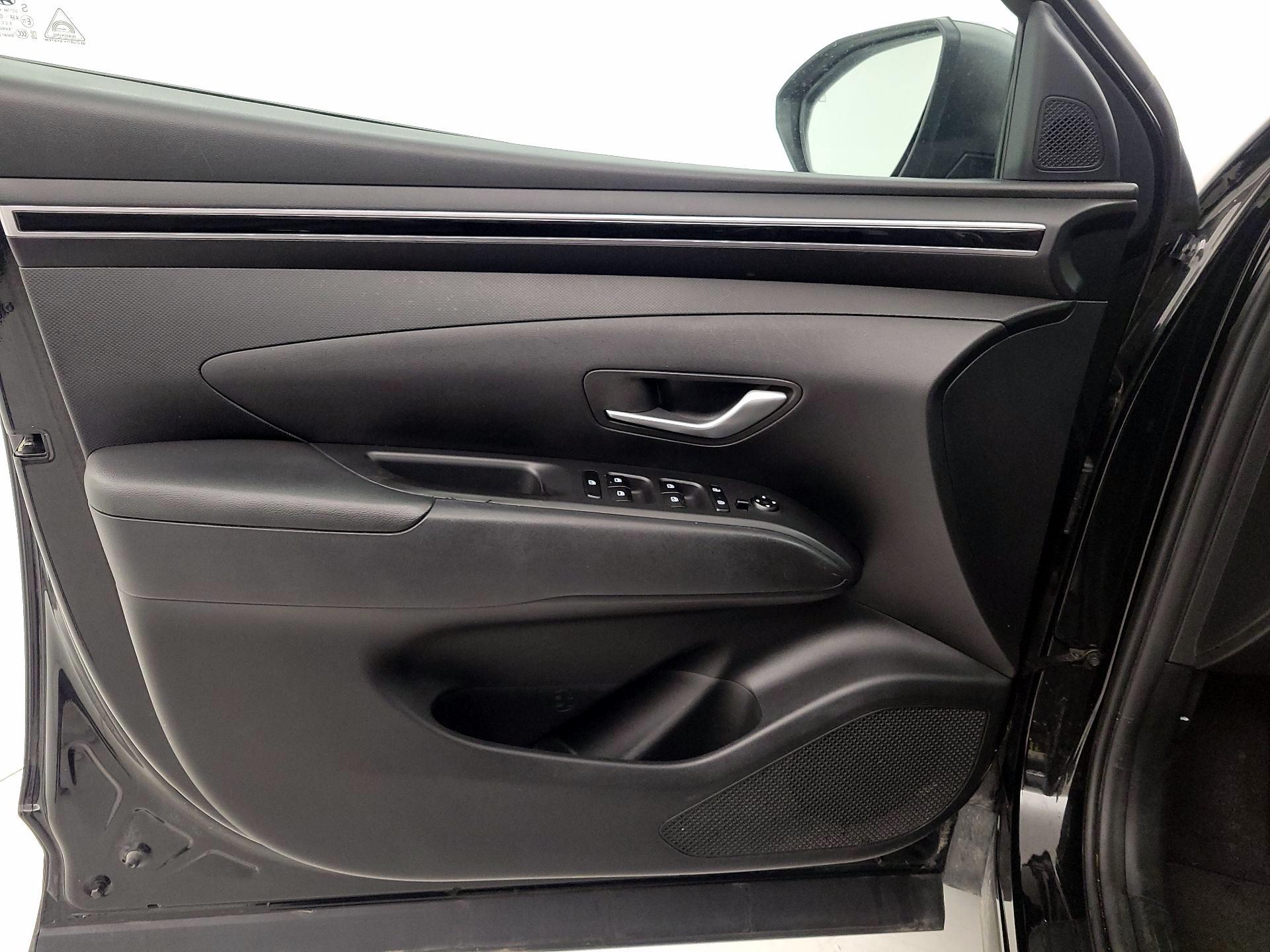 Thumbnail: 2022 Hyundai Tucson - 12