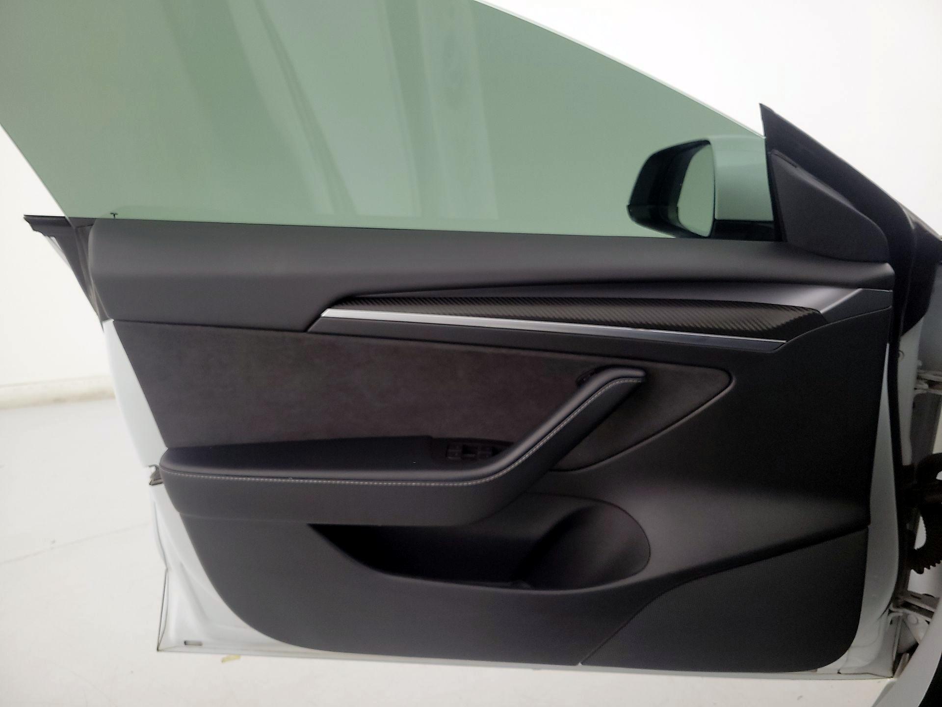 Thumbnail: 2021 Tesla Model 3 - 12