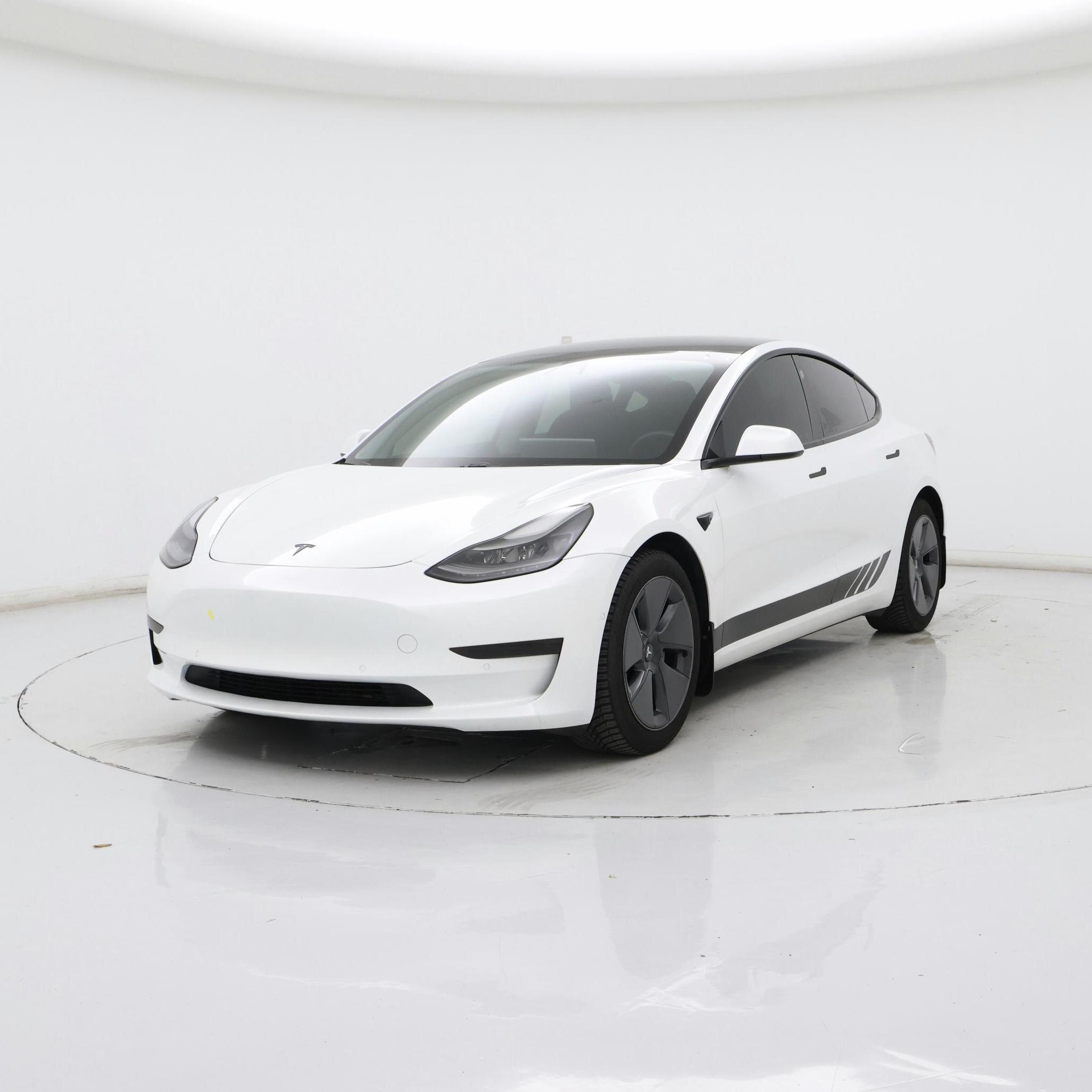 Thumbnail: 2021 Tesla Model 3 - 4