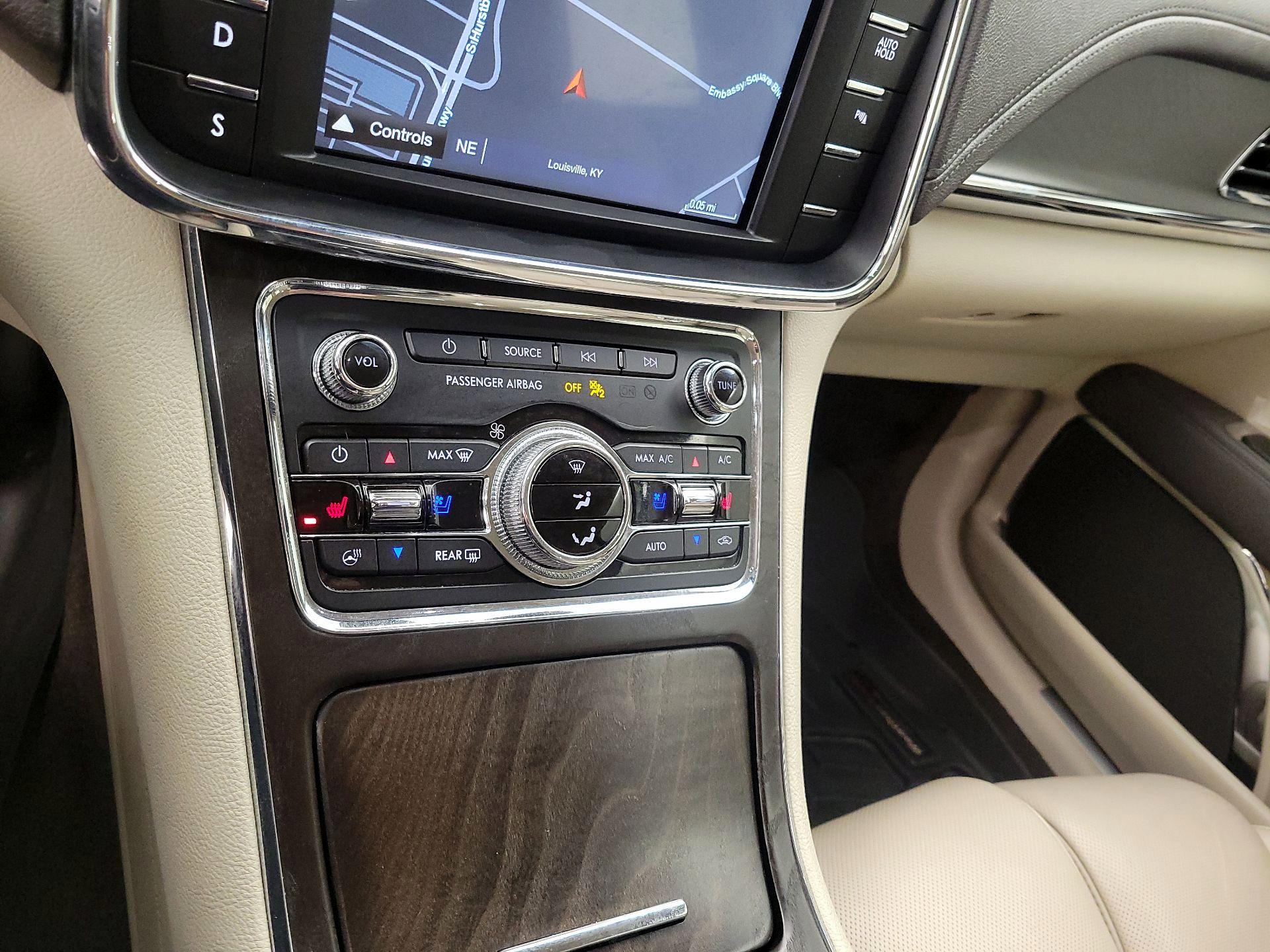 Thumbnail: 2017 Lincoln Continental - 15