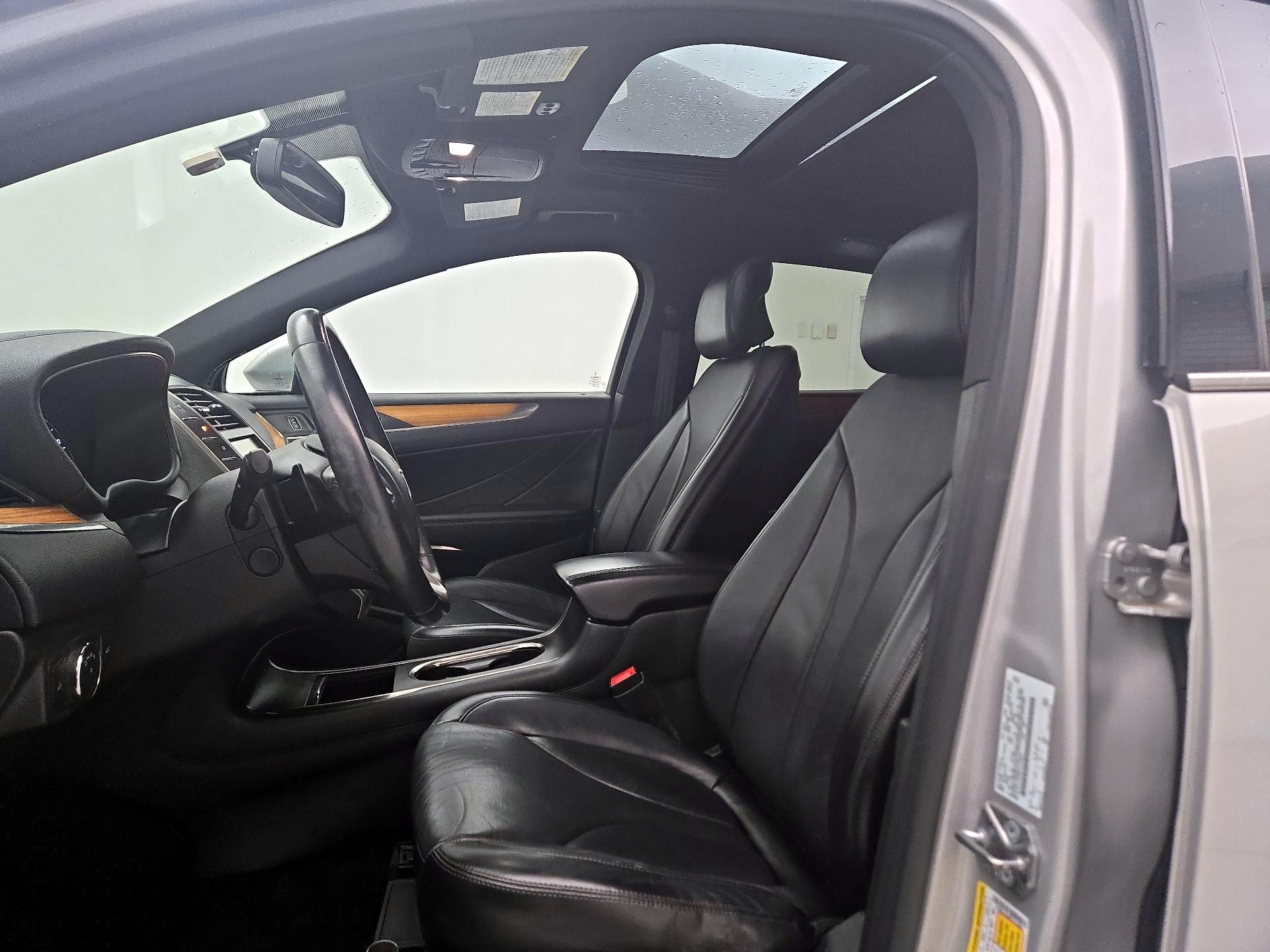 Thumbnail: 2015 Lincoln MKC - 11