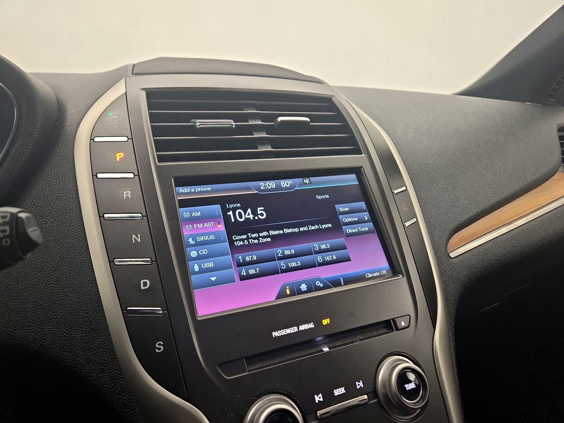 Thumbnail: 2015 Lincoln MKC - 15