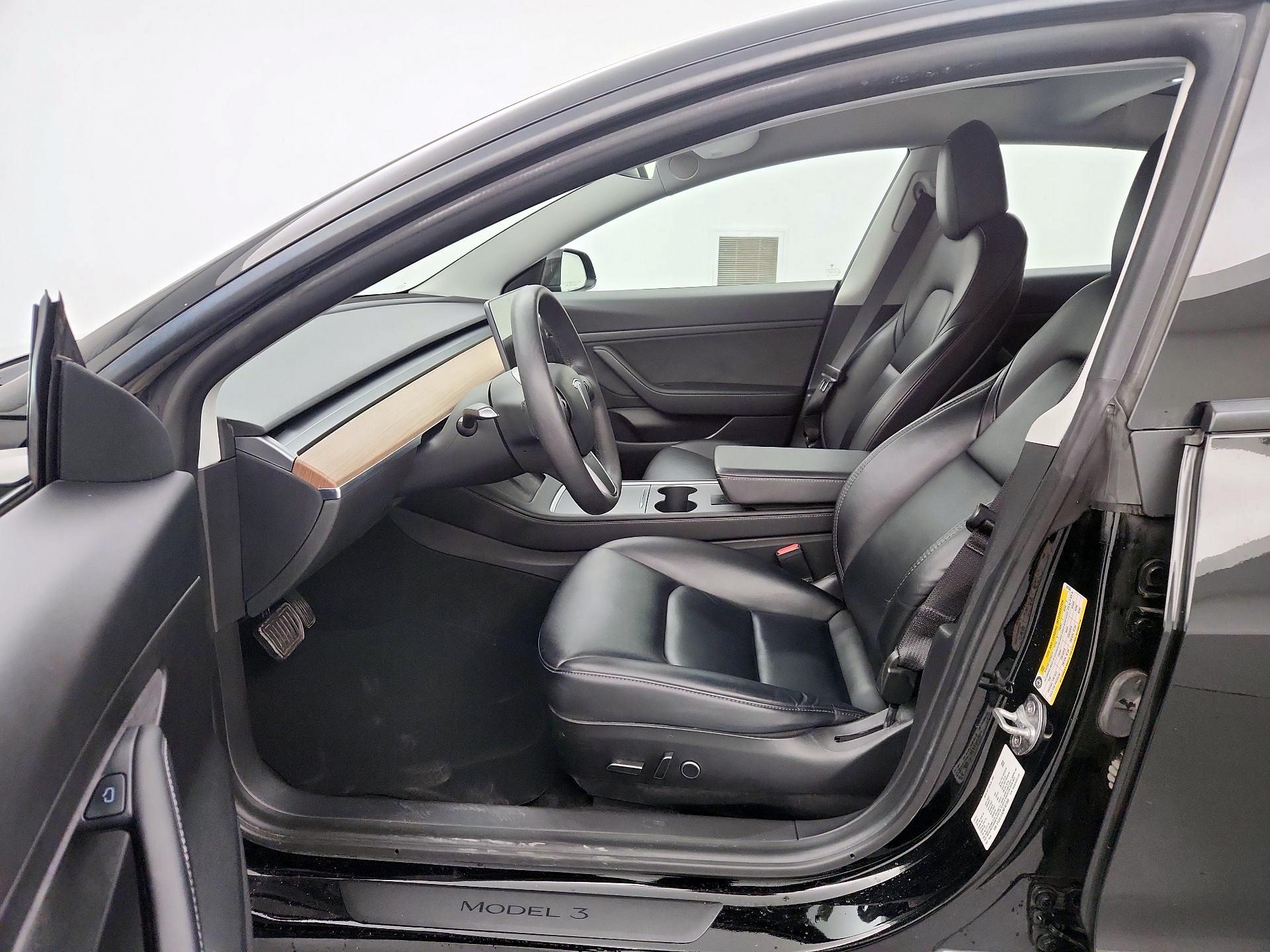 Thumbnail: 2021 Tesla Model 3 - 11