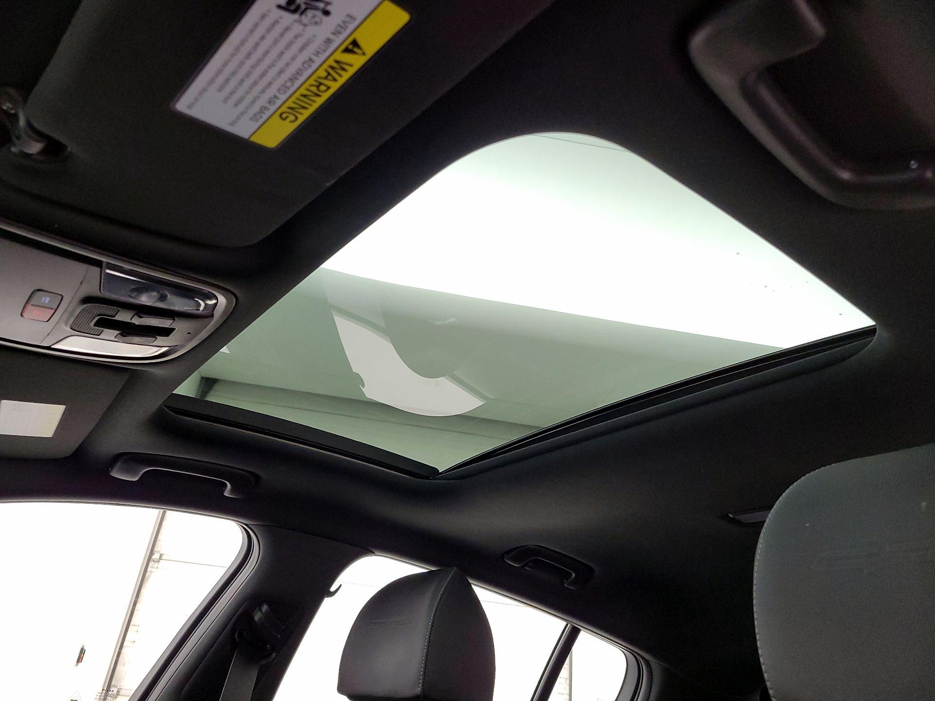 Thumbnail: 2023 Kia Stinger - 18