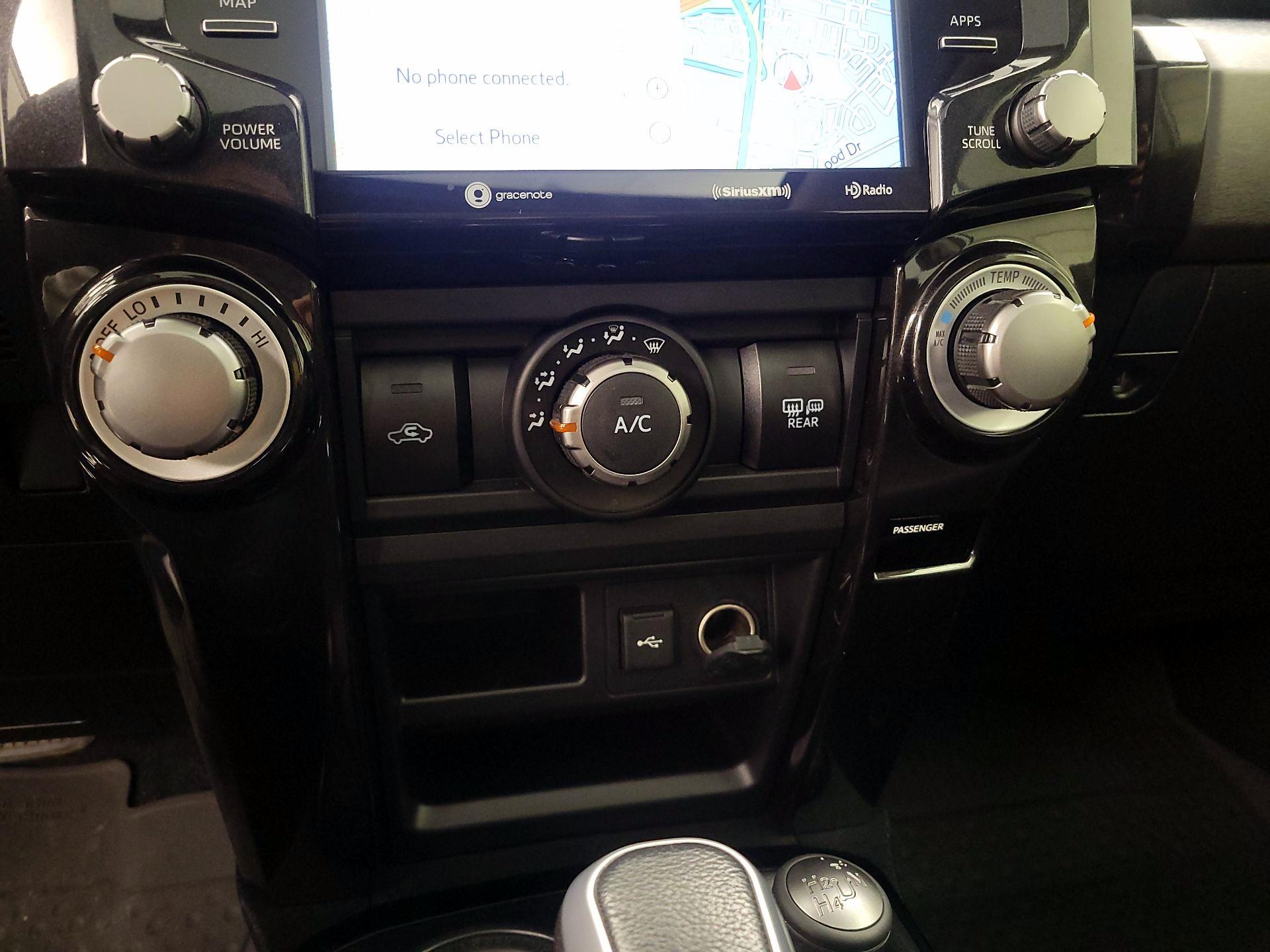 Thumbnail: 2021 Toyota 4Runner - 17