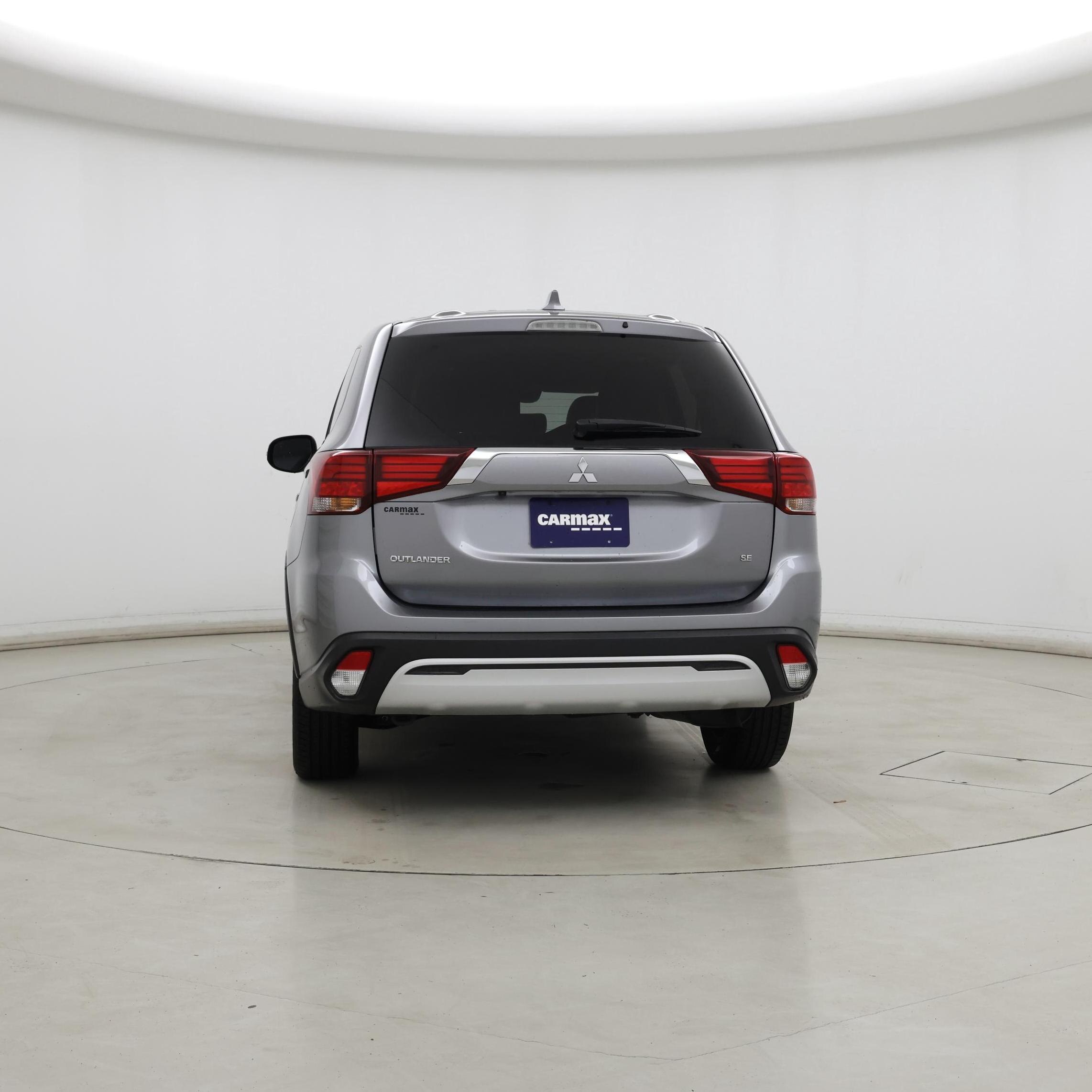 Thumbnail: 2020 Mitsubishi Outlander - 6