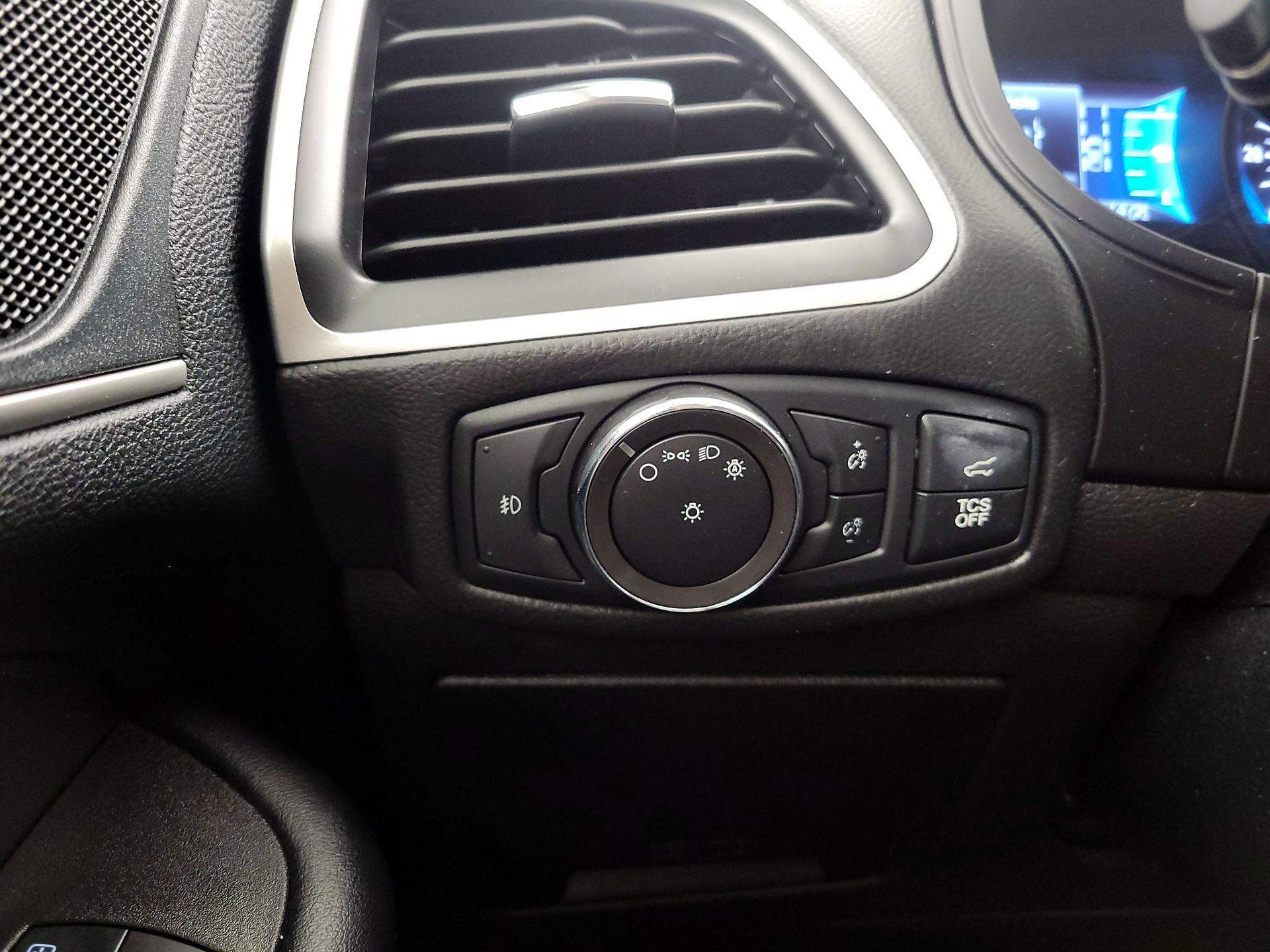 Thumbnail: 2022 Ford Edge - 13