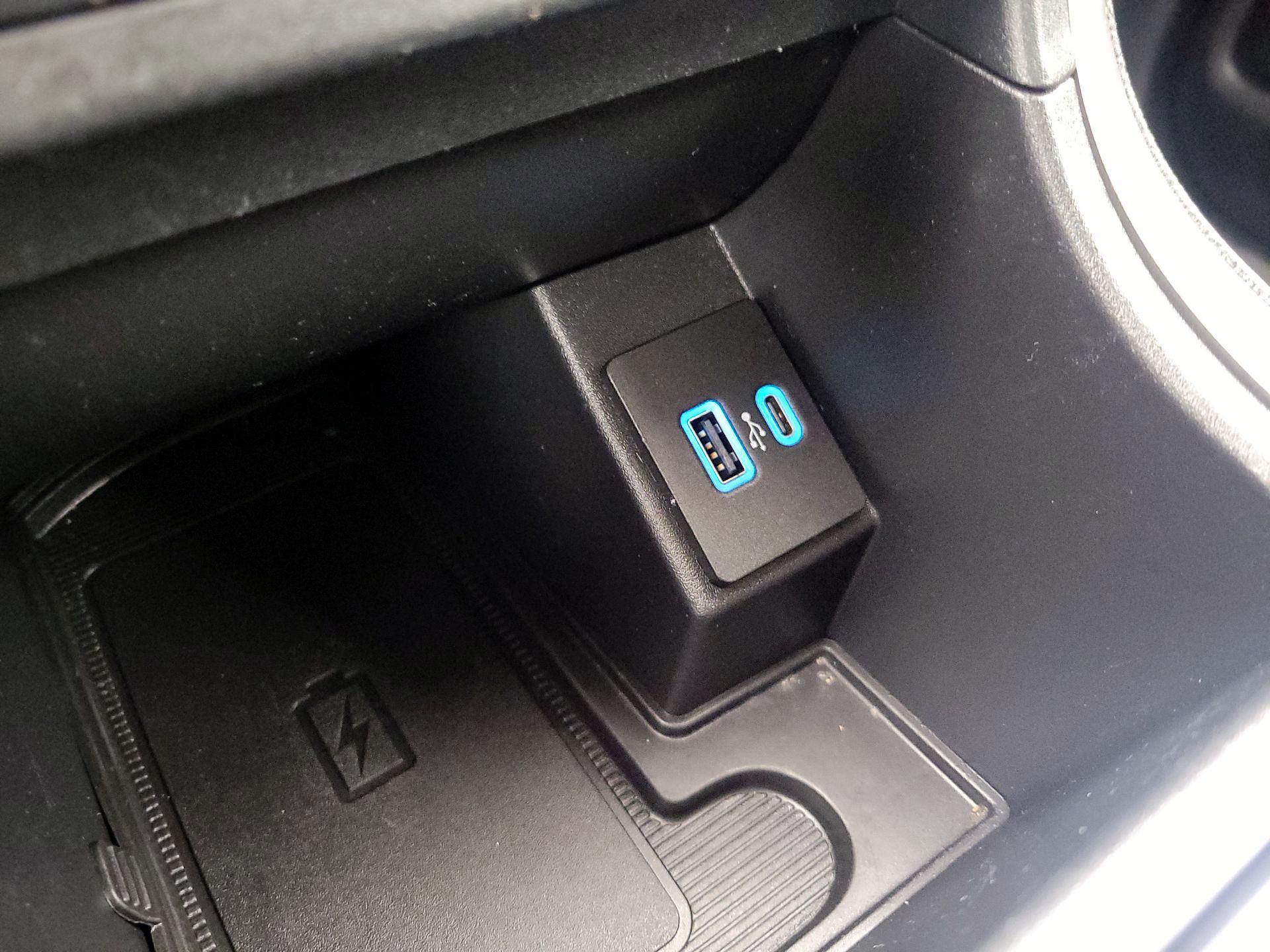 Thumbnail: 2022 Ford Edge - 18