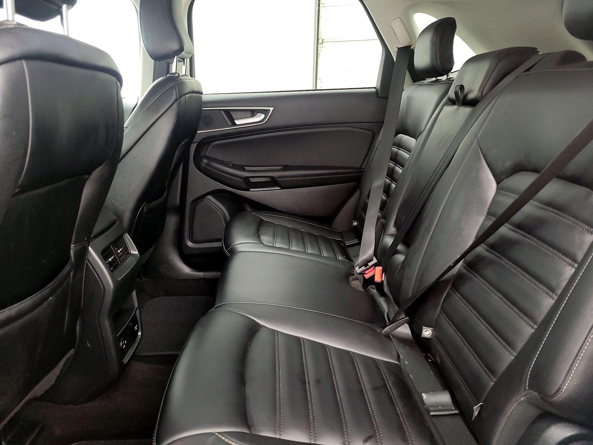 Thumbnail: 2022 Ford Edge - 19