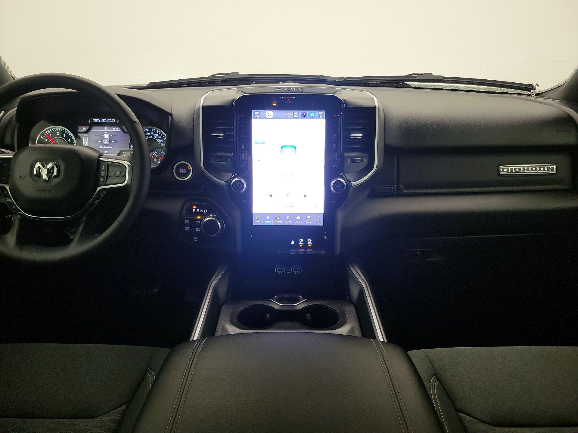 Thumbnail: 2025 RAM 1500 - 9