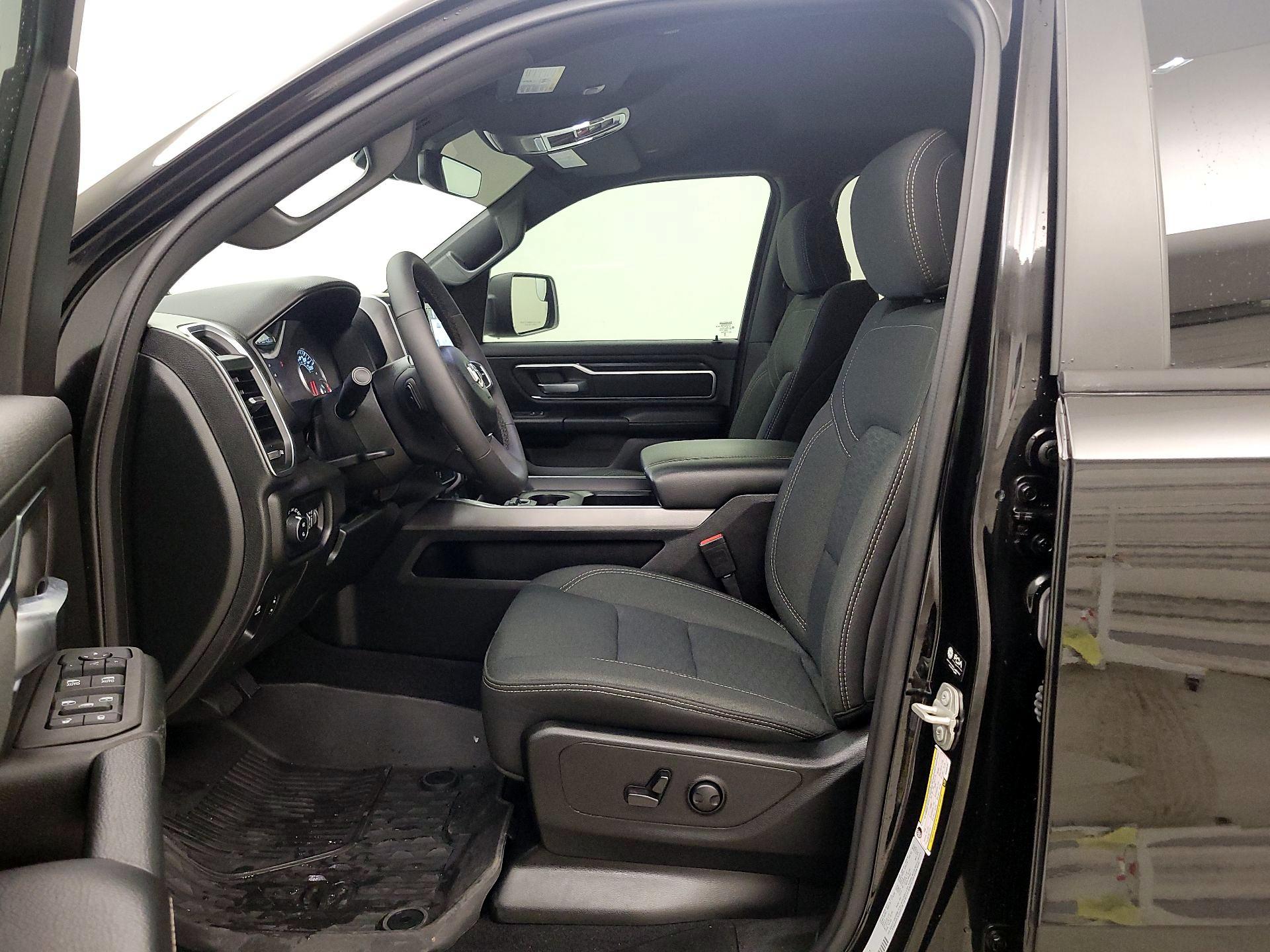 Thumbnail: 2025 RAM 1500 - 11