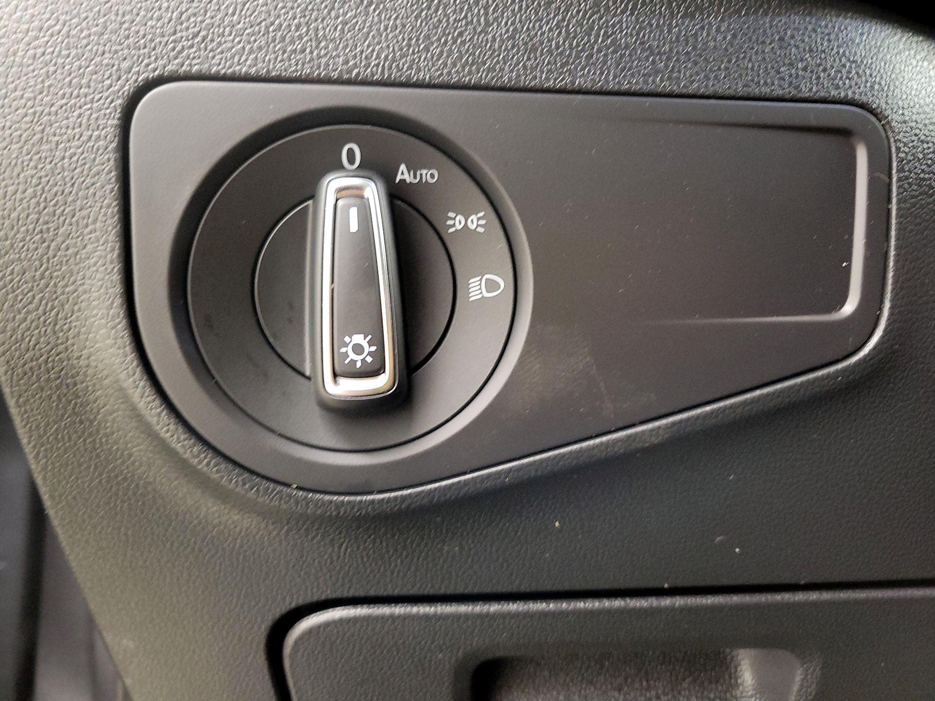 Thumbnail: 2024 Volkswagen Tiguan - 13