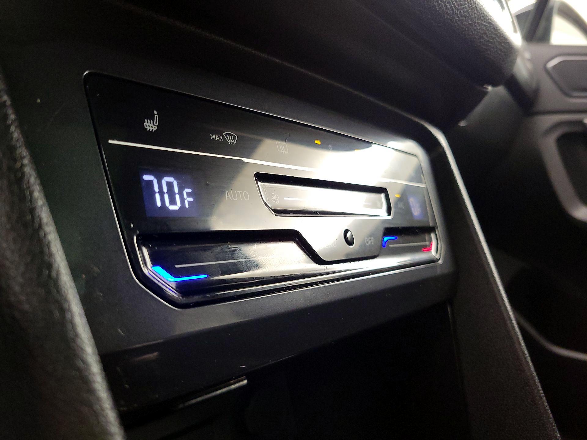 Thumbnail: 2024 Volkswagen Tiguan - 16