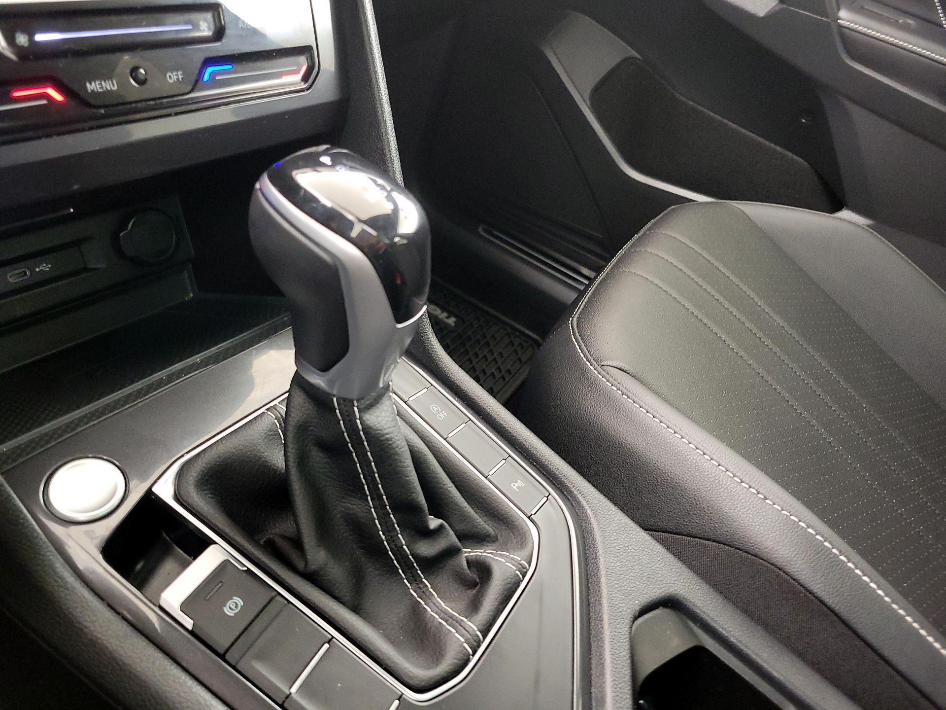 Thumbnail: 2024 Volkswagen Tiguan - 17