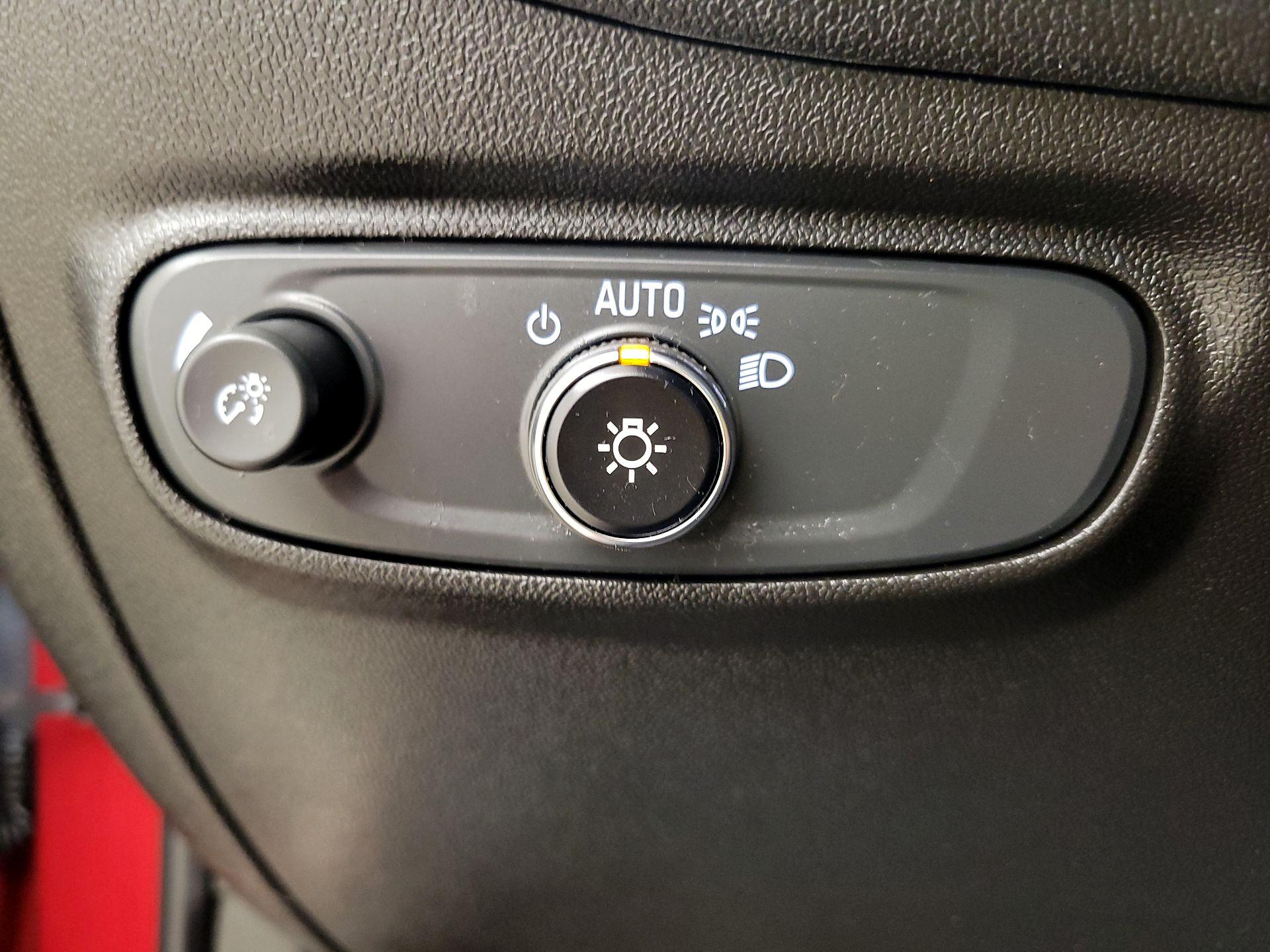 Thumbnail: 2022 Chevrolet Equinox - 13