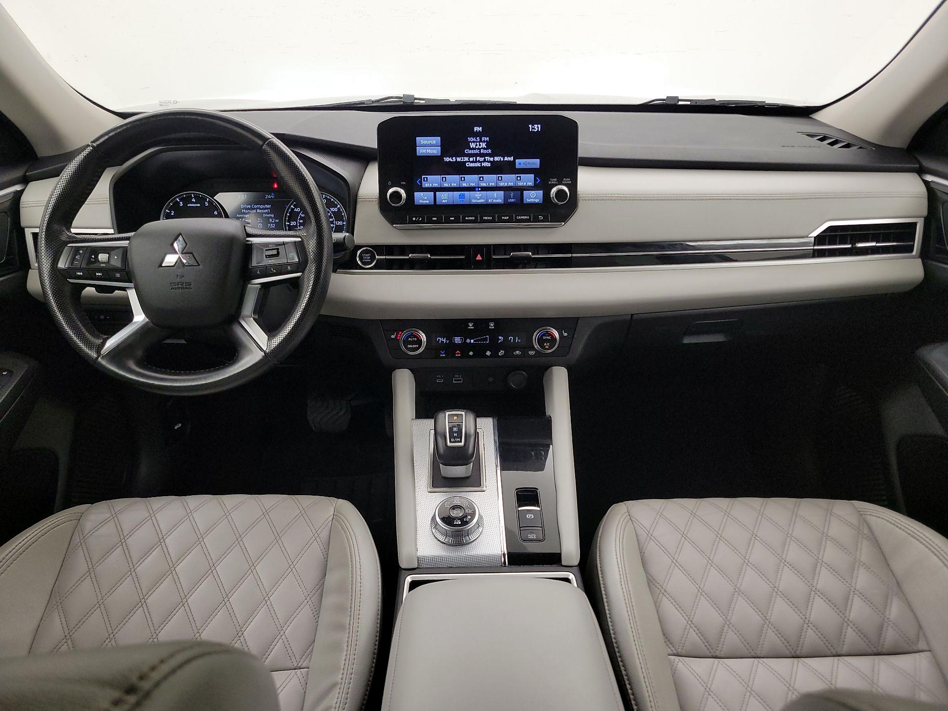 Thumbnail: 2022 Mitsubishi Outlander - 9