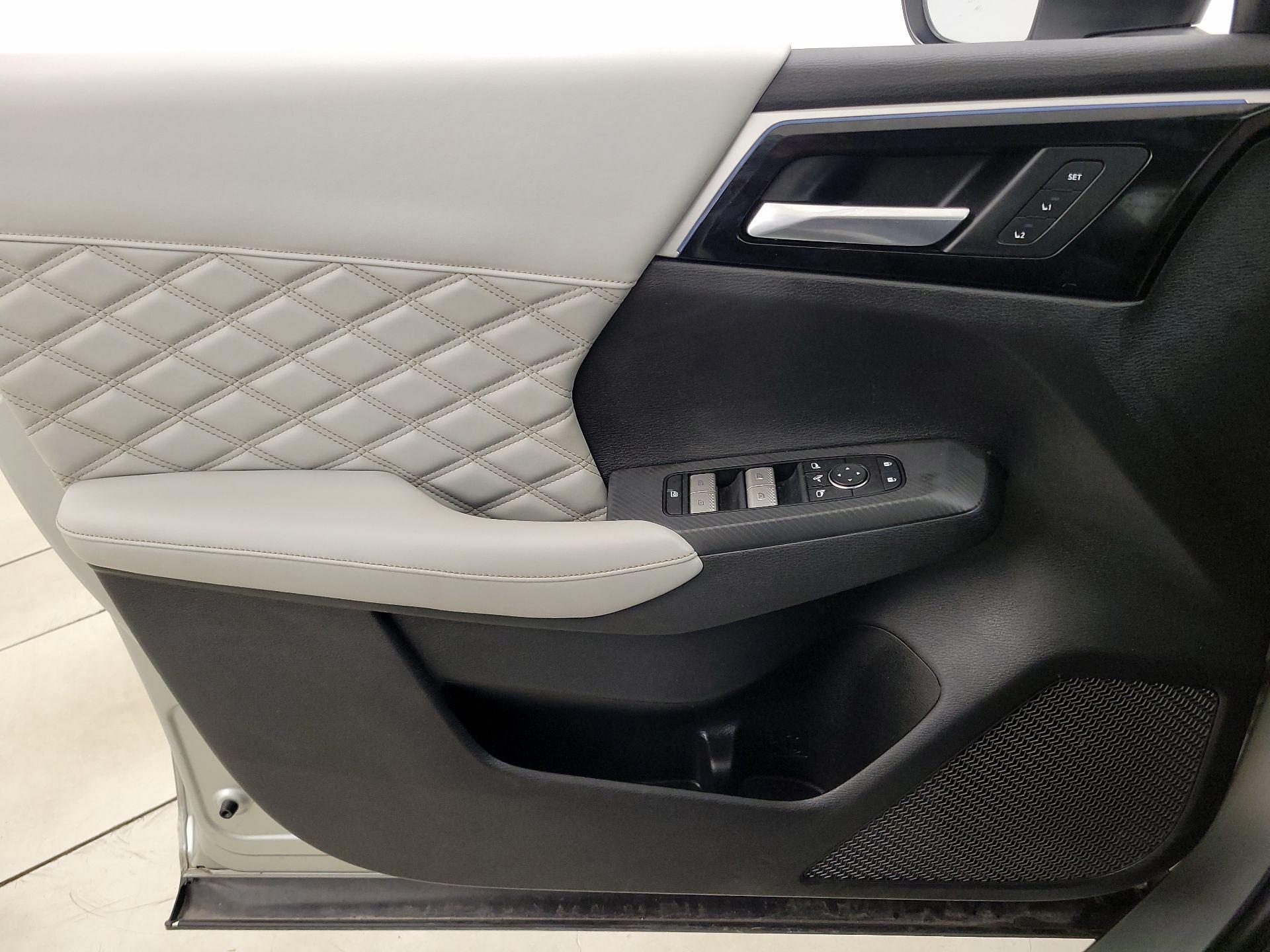 Thumbnail: 2022 Mitsubishi Outlander - 12