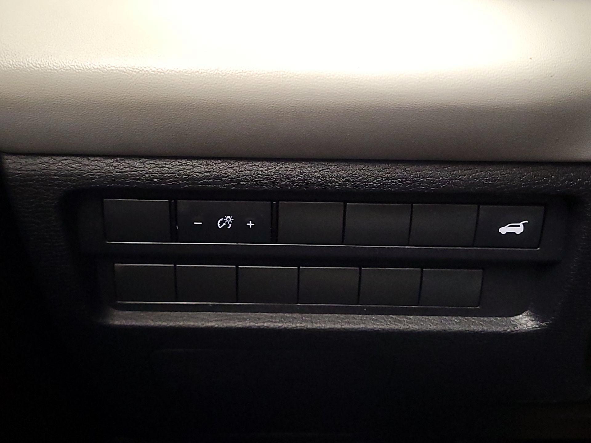 Thumbnail: 2022 Mitsubishi Outlander - 13