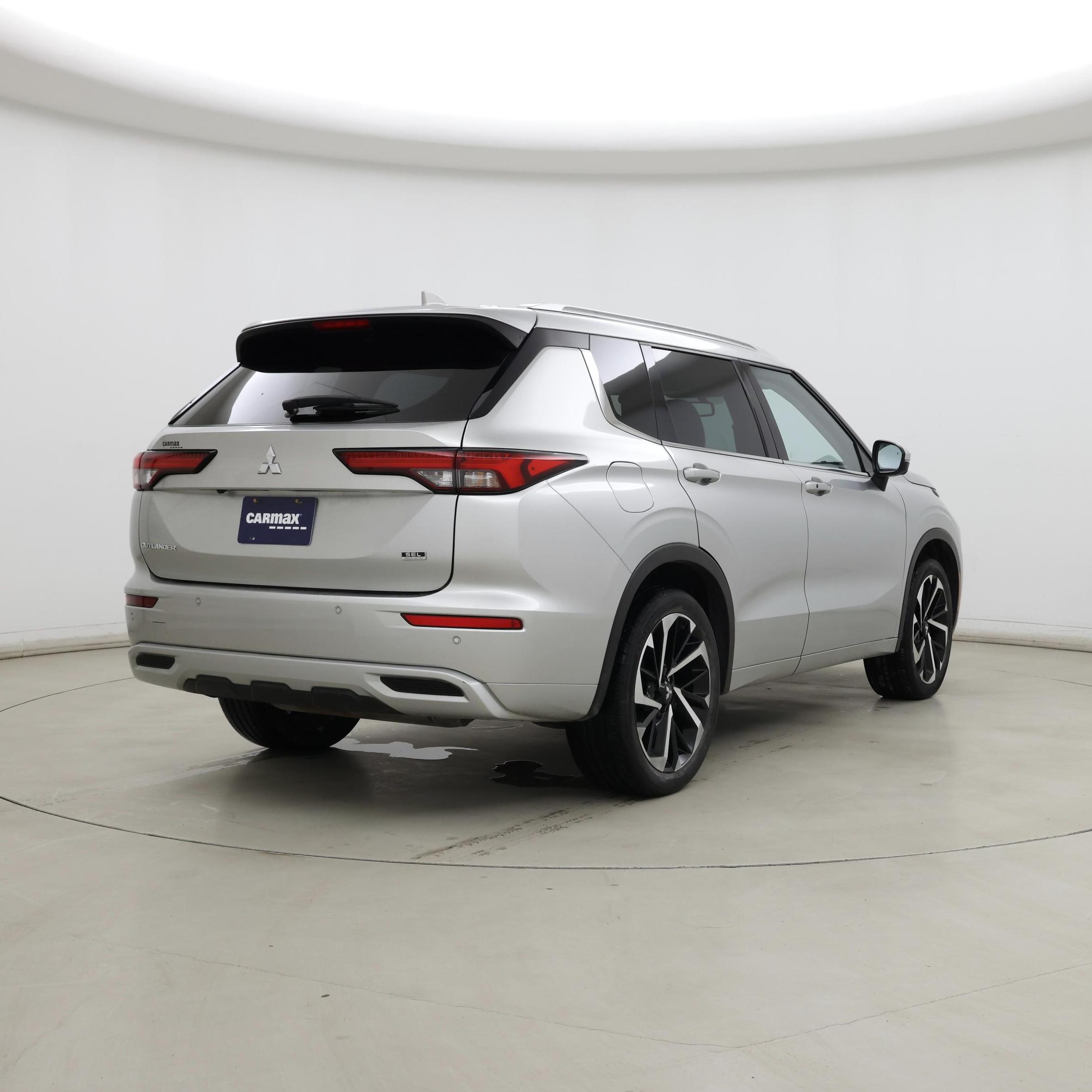 Thumbnail: 2022 Mitsubishi Outlander - 8