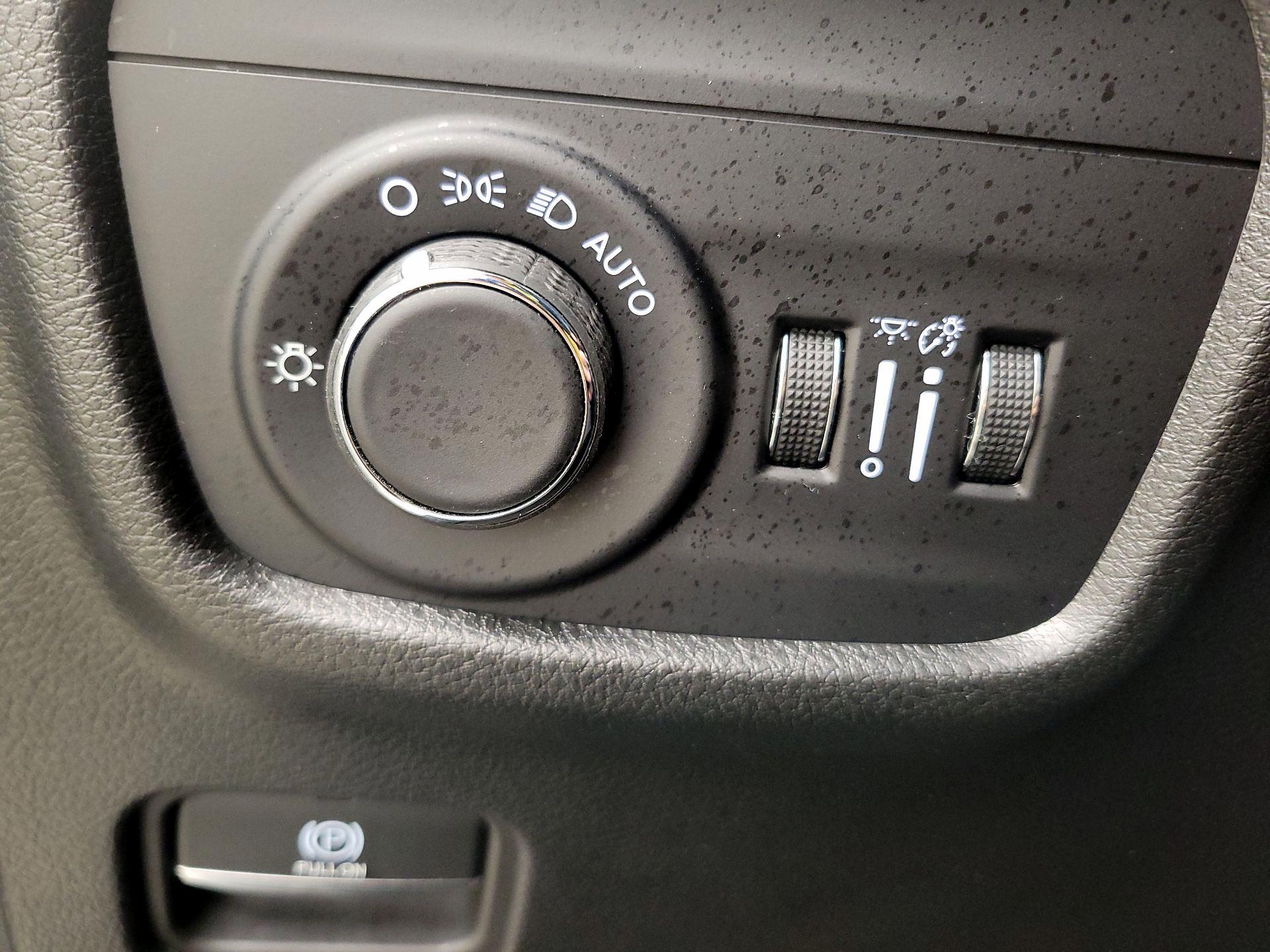 Thumbnail: 2023 Jeep Grand Cherokee - 13