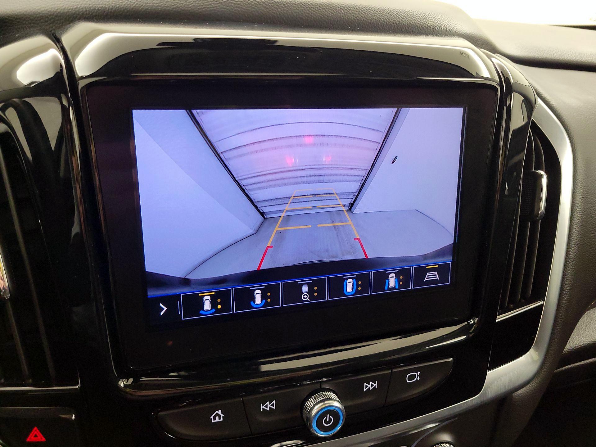 Thumbnail: 2021 Chevrolet Traverse - 15