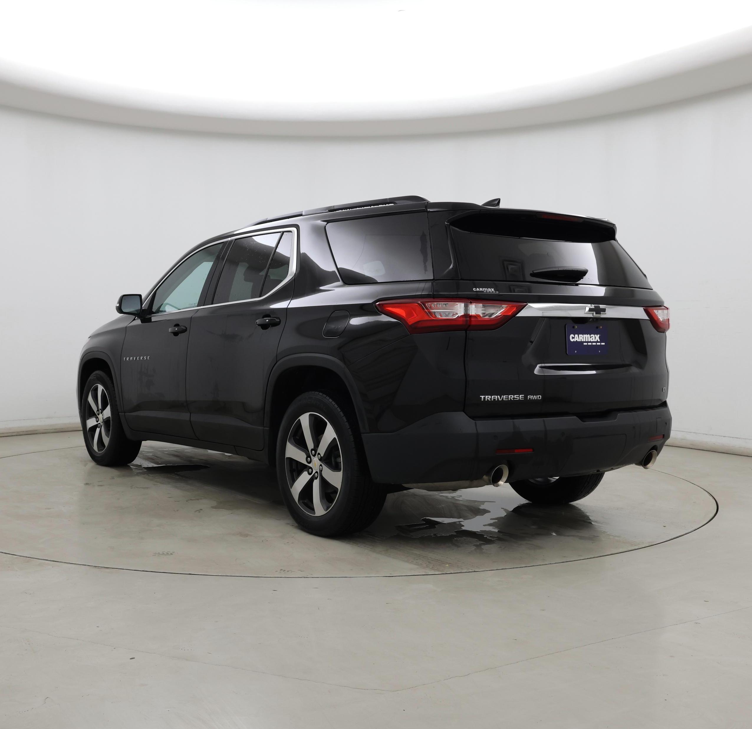 Thumbnail: 2021 Chevrolet Traverse - 2