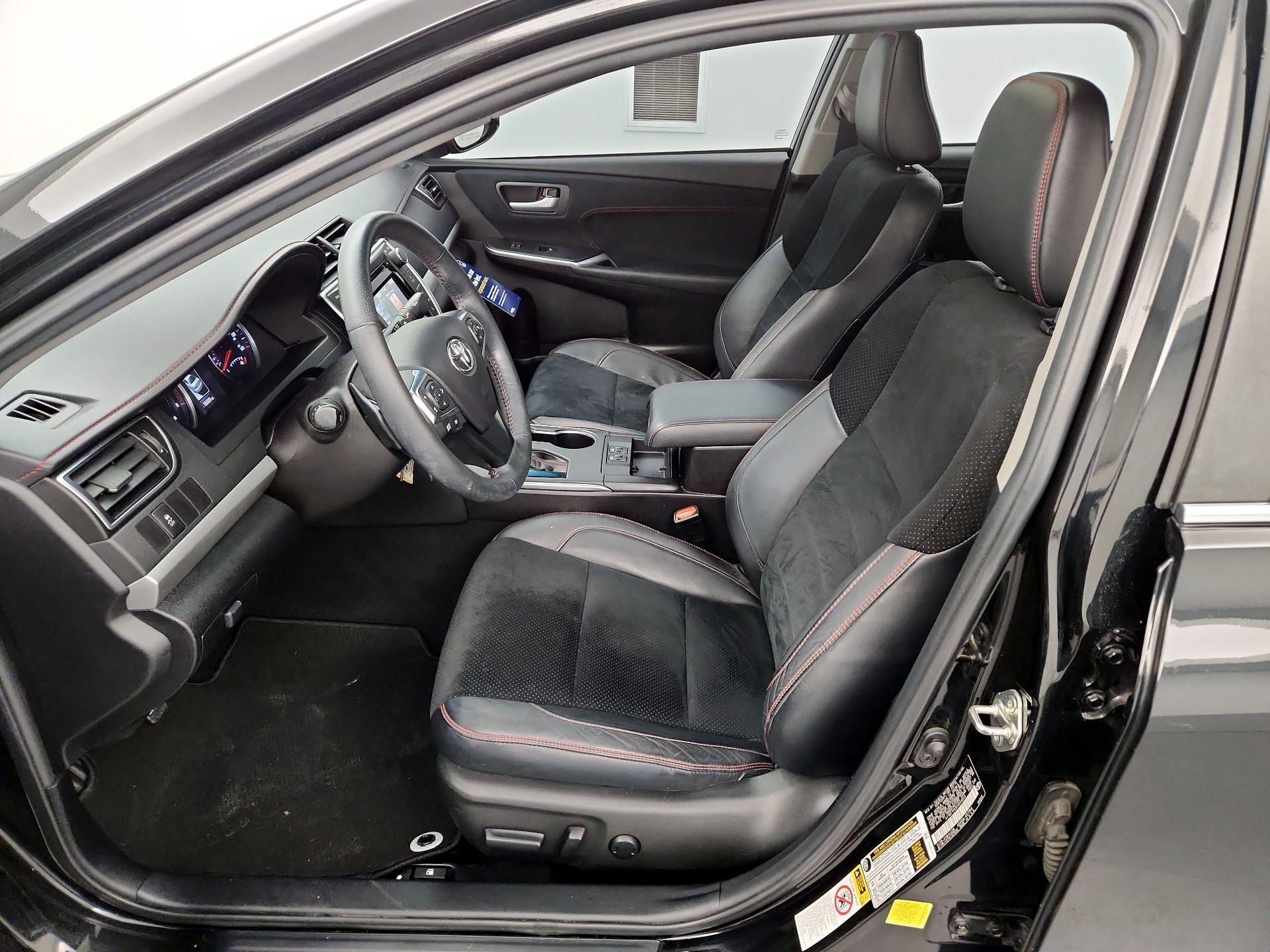 Thumbnail: 2015 Toyota Camry - 11