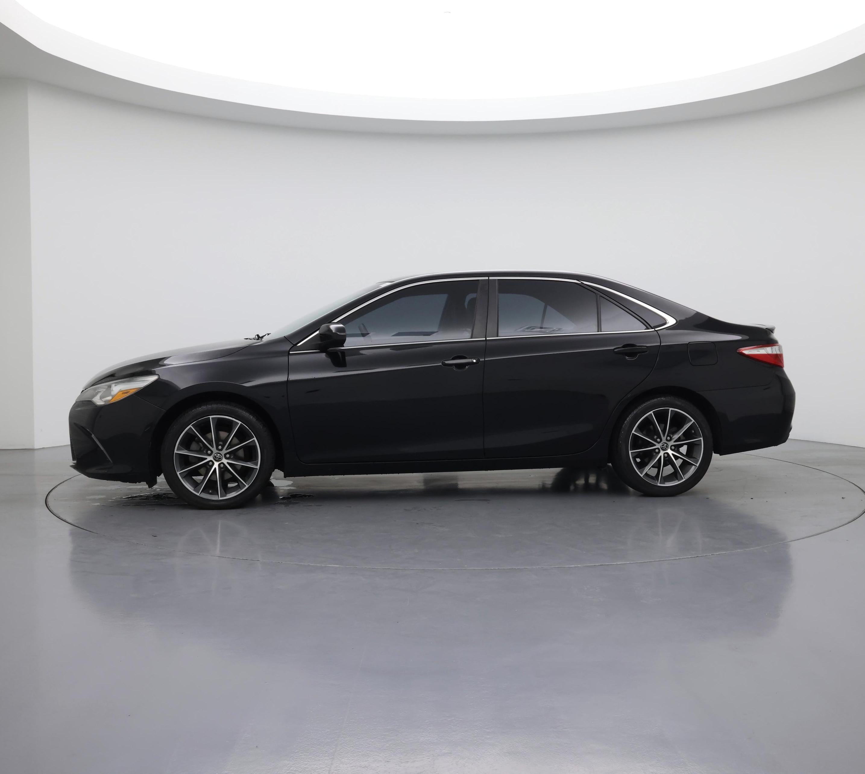 Thumbnail: 2015 Toyota Camry - 3