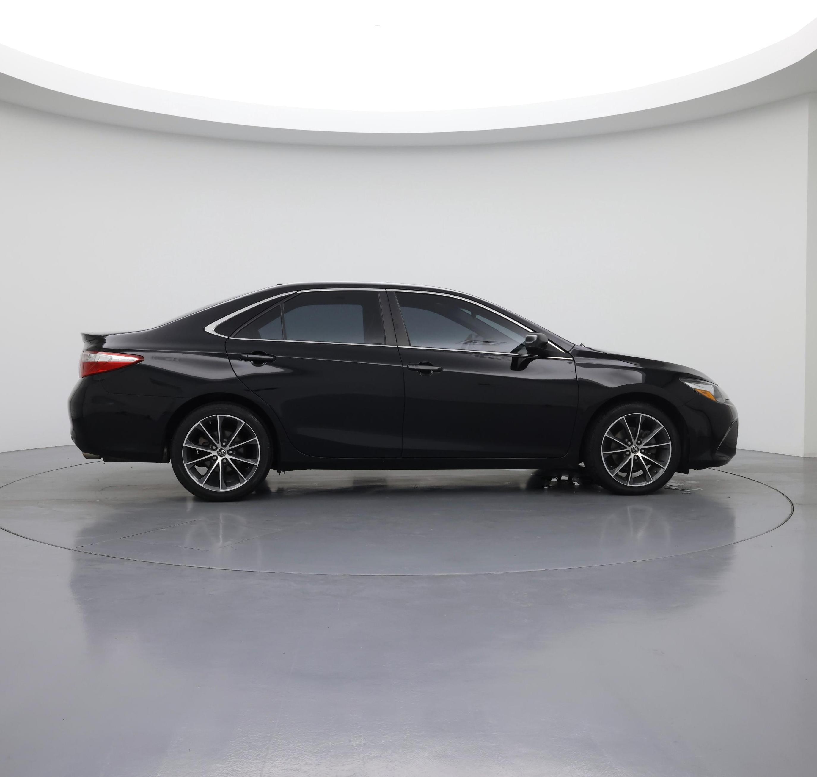 Thumbnail: 2015 Toyota Camry - 7
