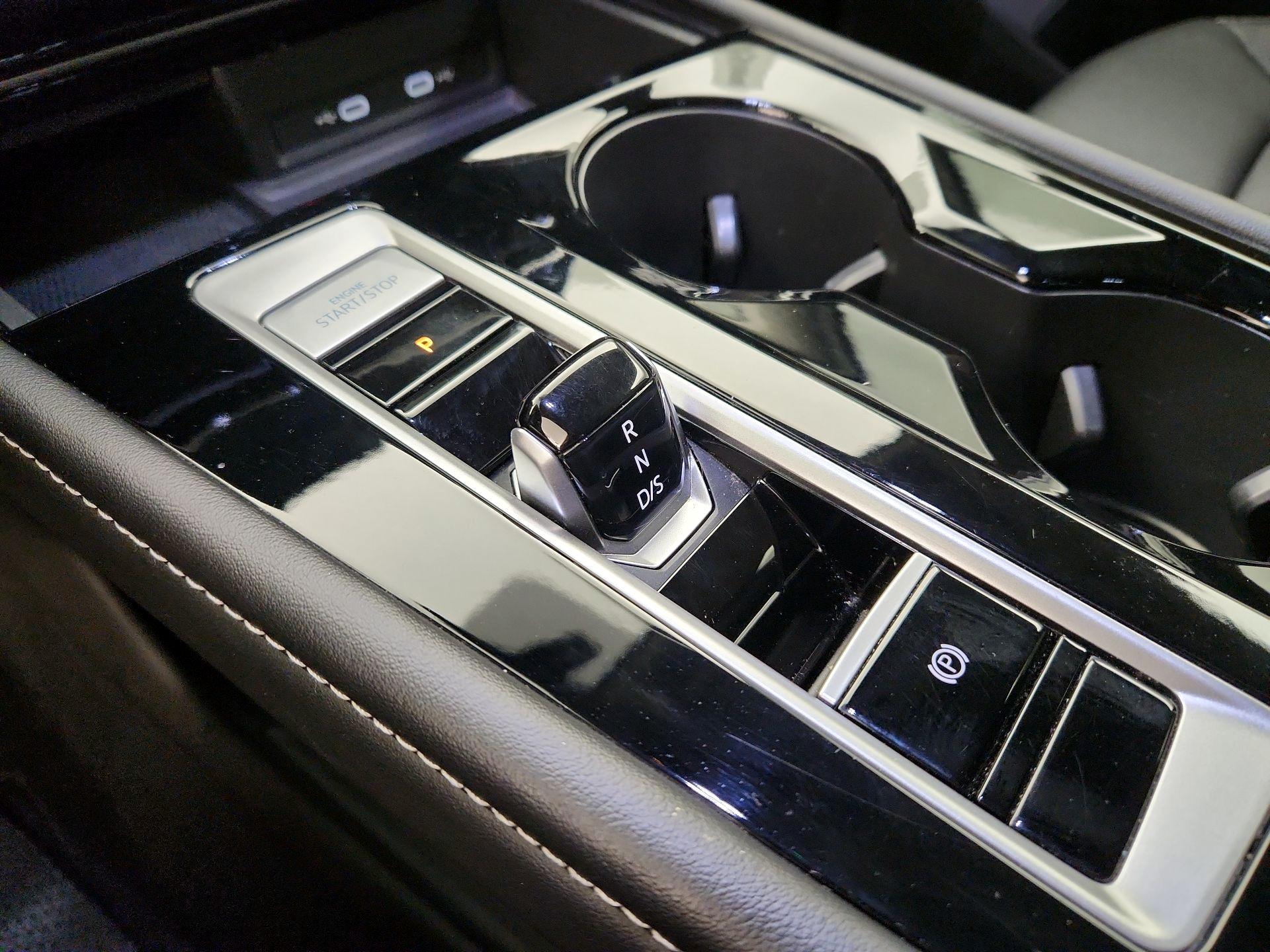 Thumbnail: 2024 Volkswagen Atlas - 17