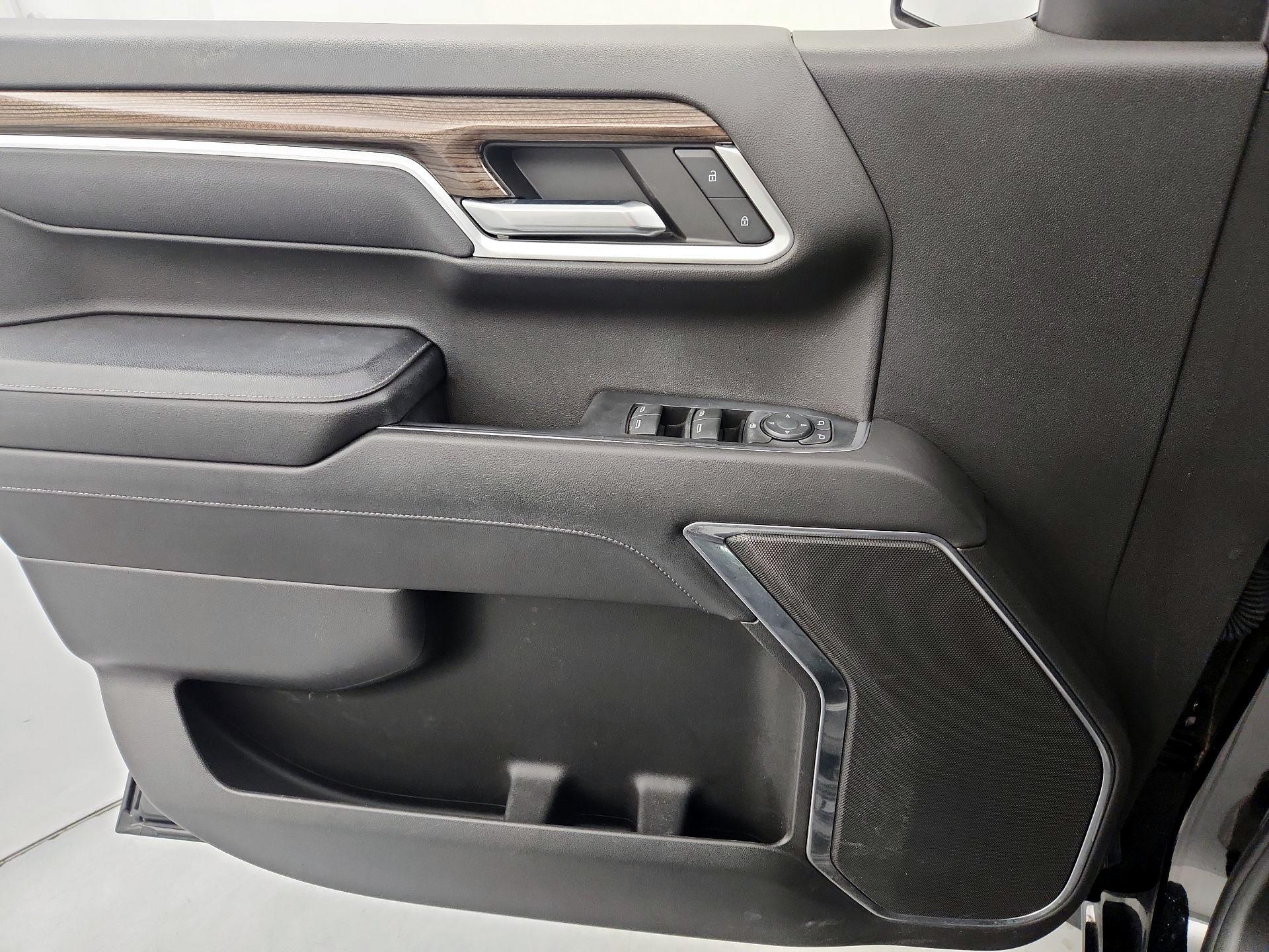 Thumbnail: 2022 Chevrolet Silverado 1500 - 12