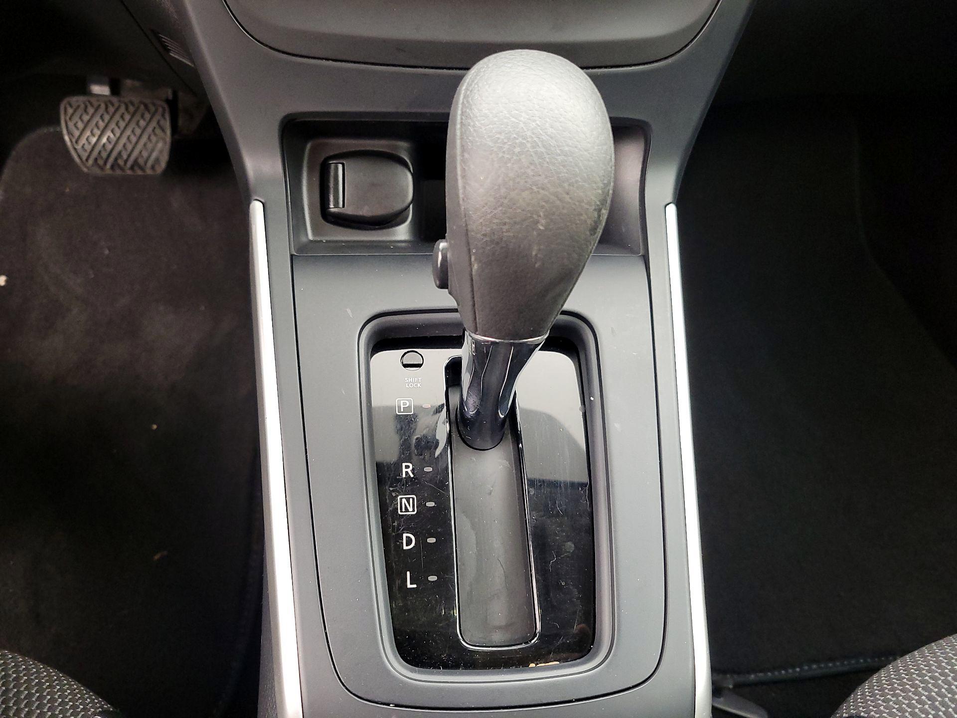 Thumbnail: 2017 Nissan Sentra - 16