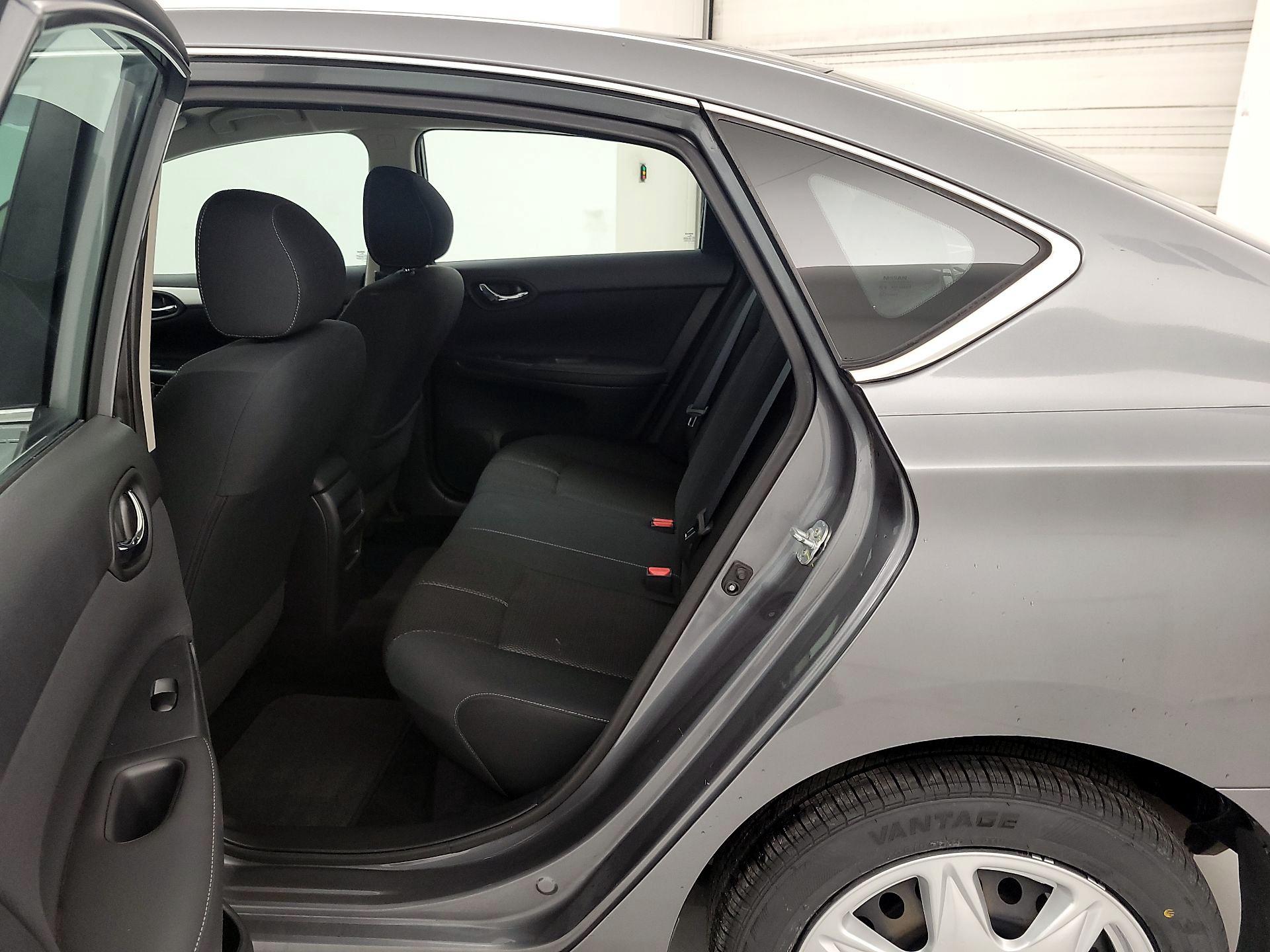 Thumbnail: 2017 Nissan Sentra - 17