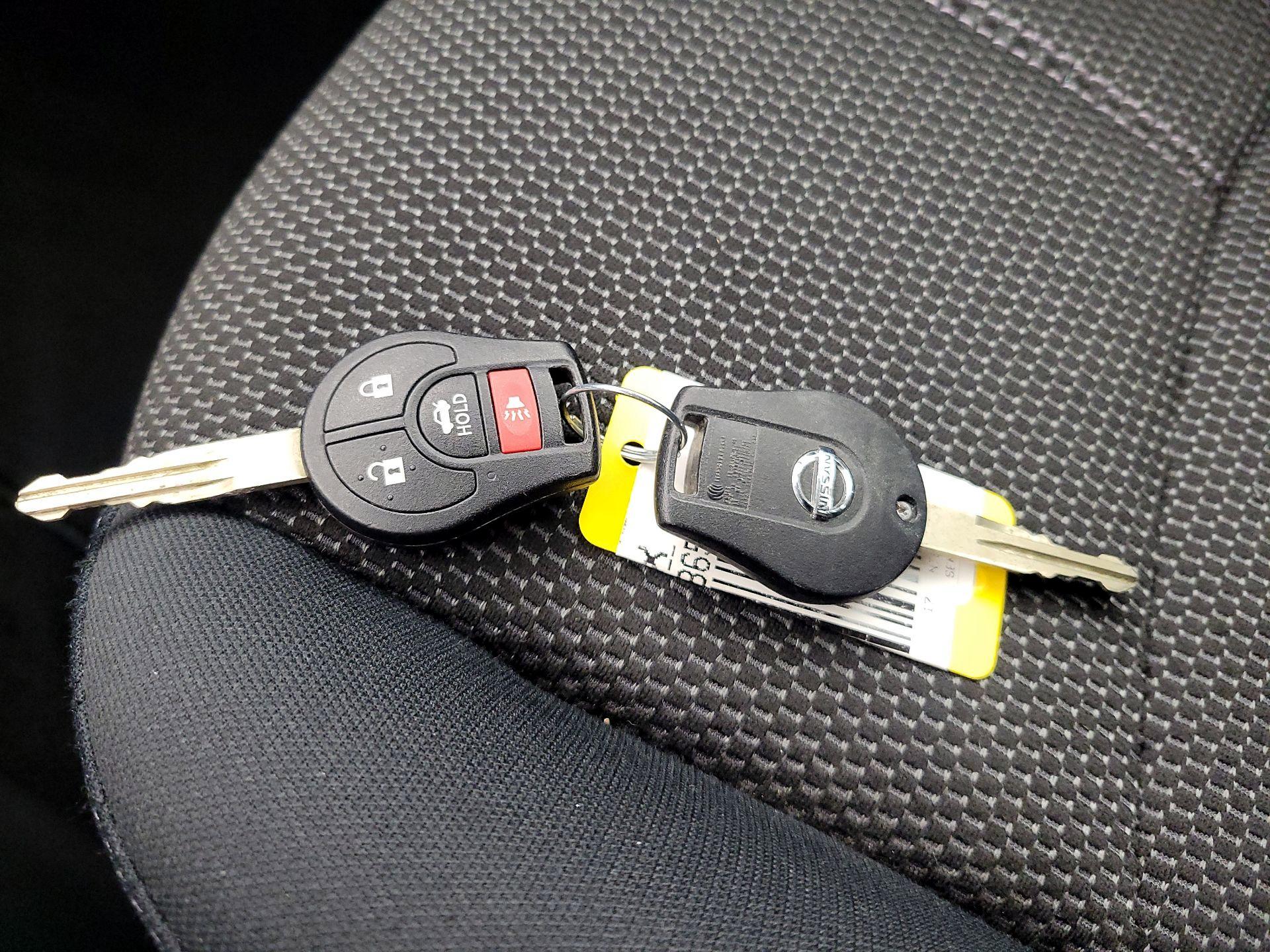 Thumbnail: 2017 Nissan Sentra - 20