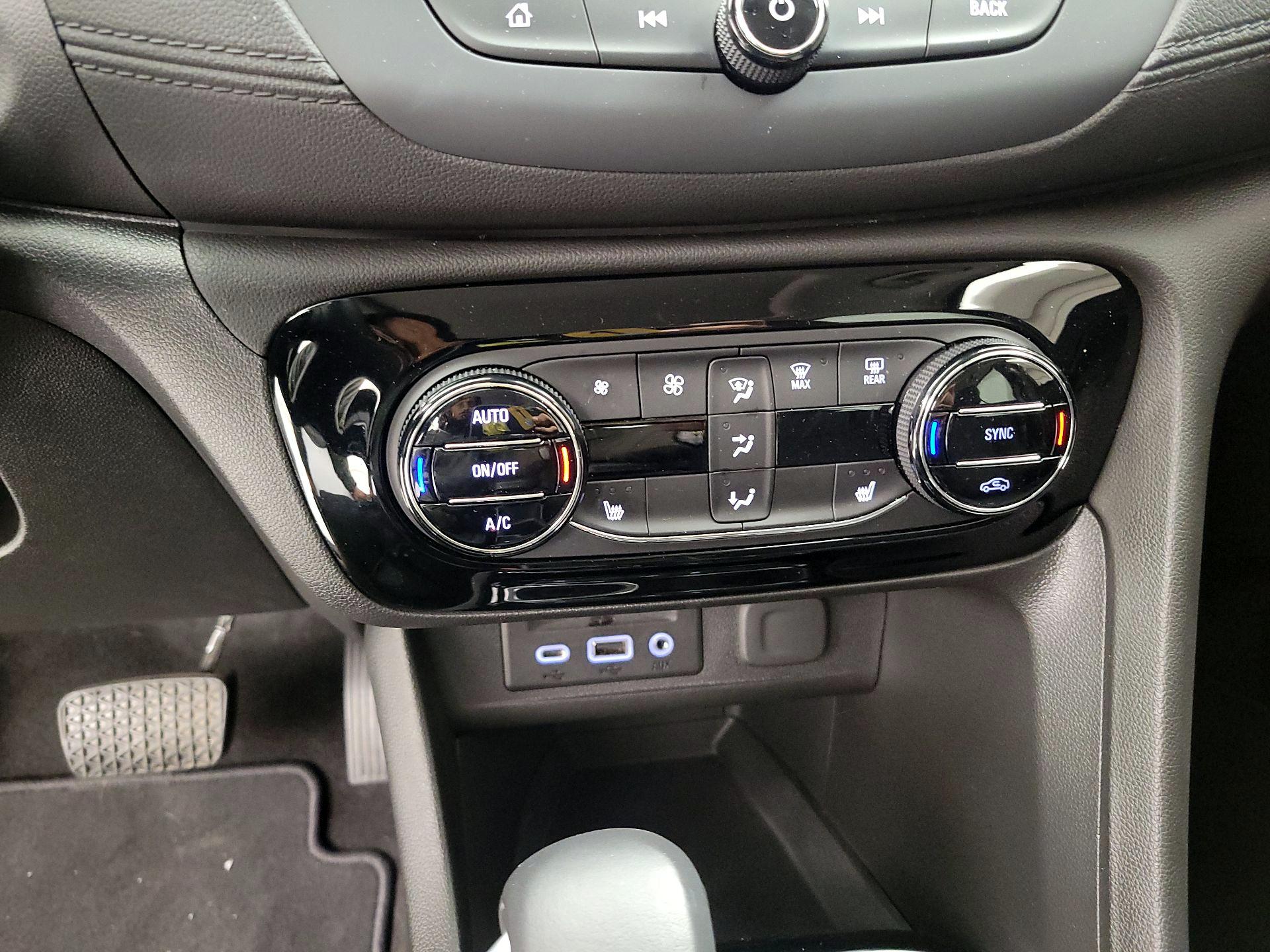 Thumbnail: 2020 Buick Encore GX - 17