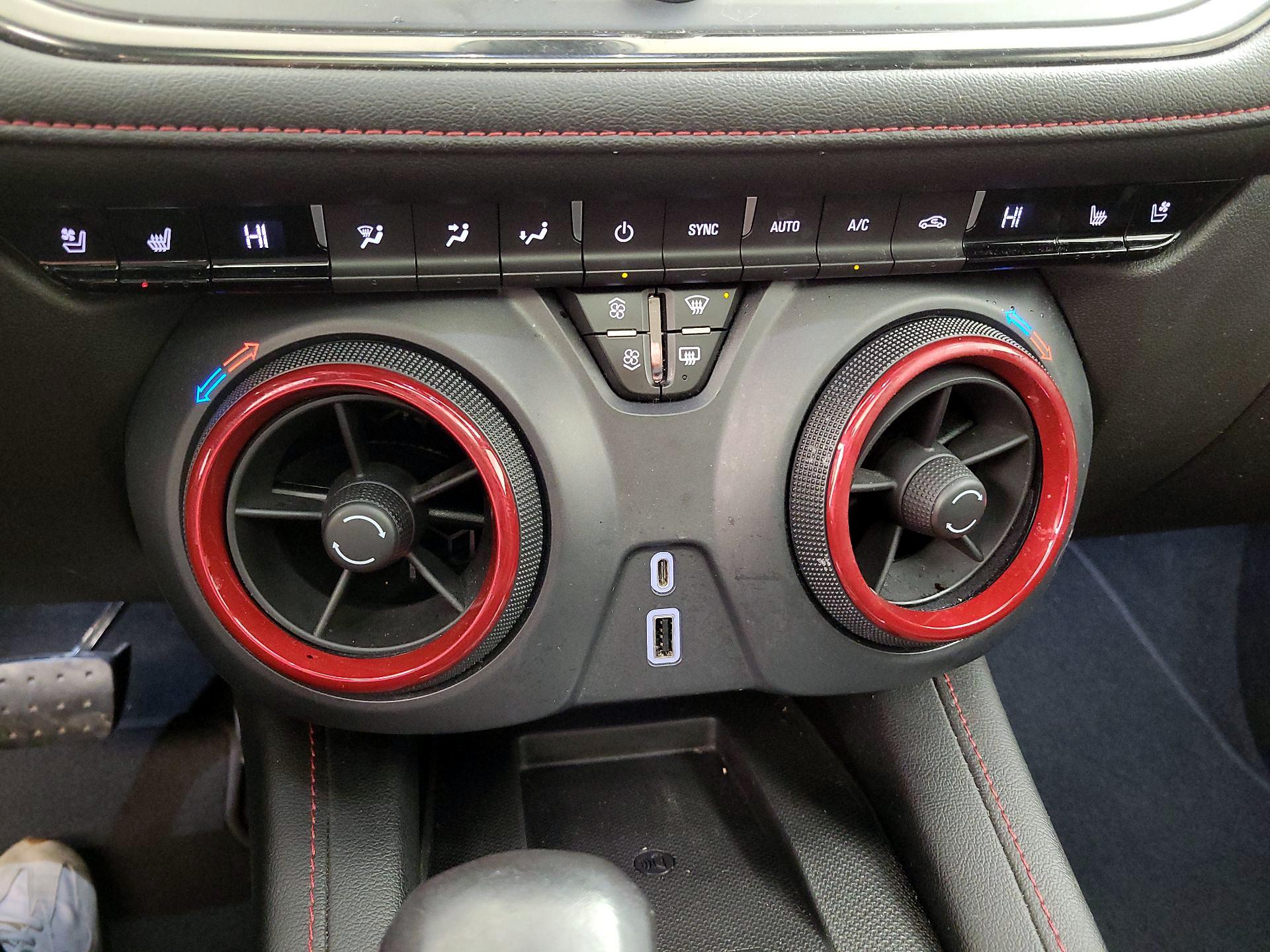 Thumbnail: 2019 Chevrolet Blazer - 17