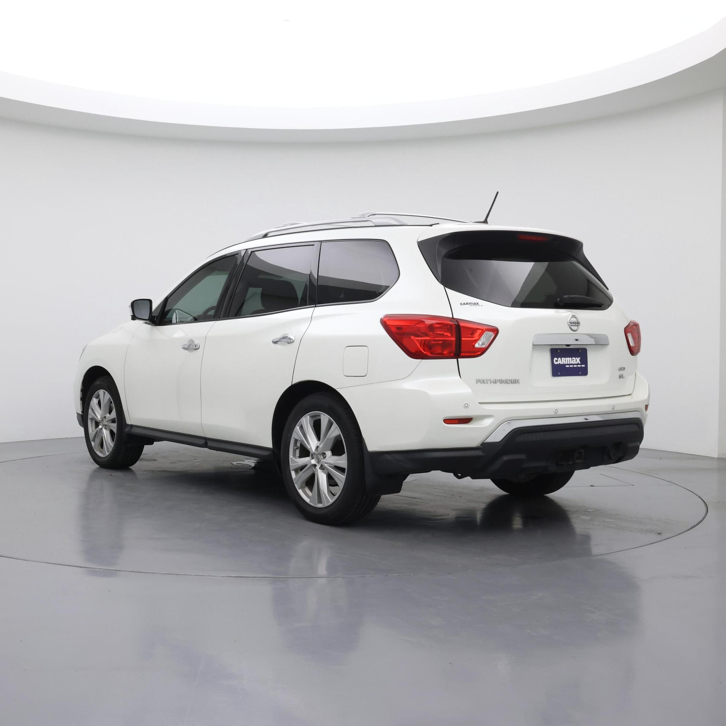 Thumbnail: 2018 Nissan Pathfinder - 2