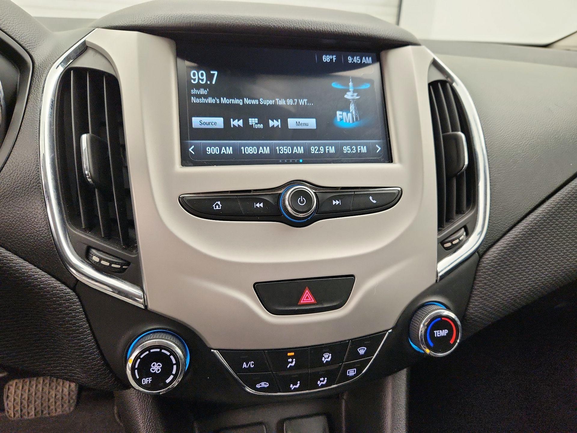 Thumbnail: 2017 Chevrolet Cruze - 15