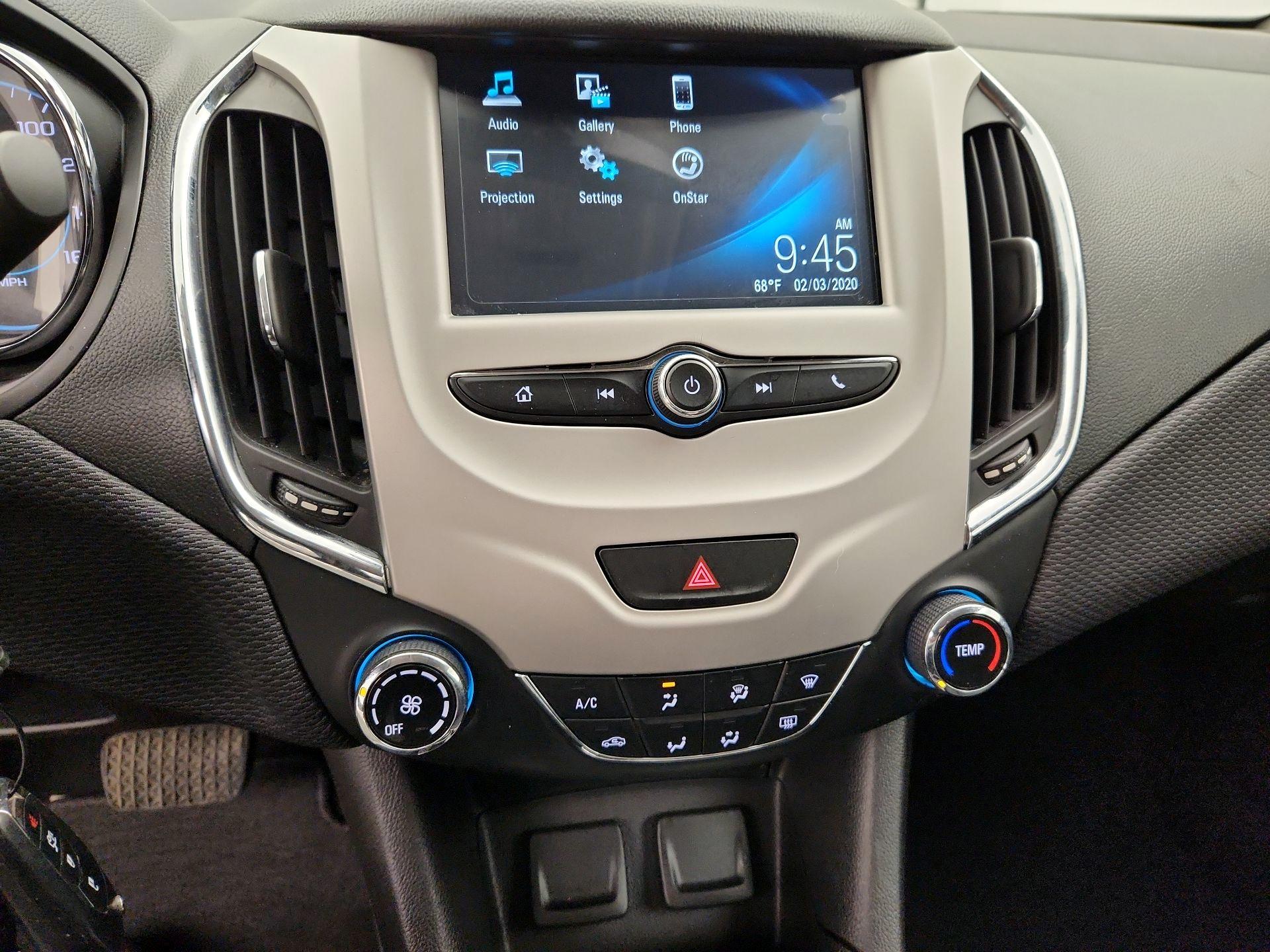 Thumbnail: 2017 Chevrolet Cruze - 16