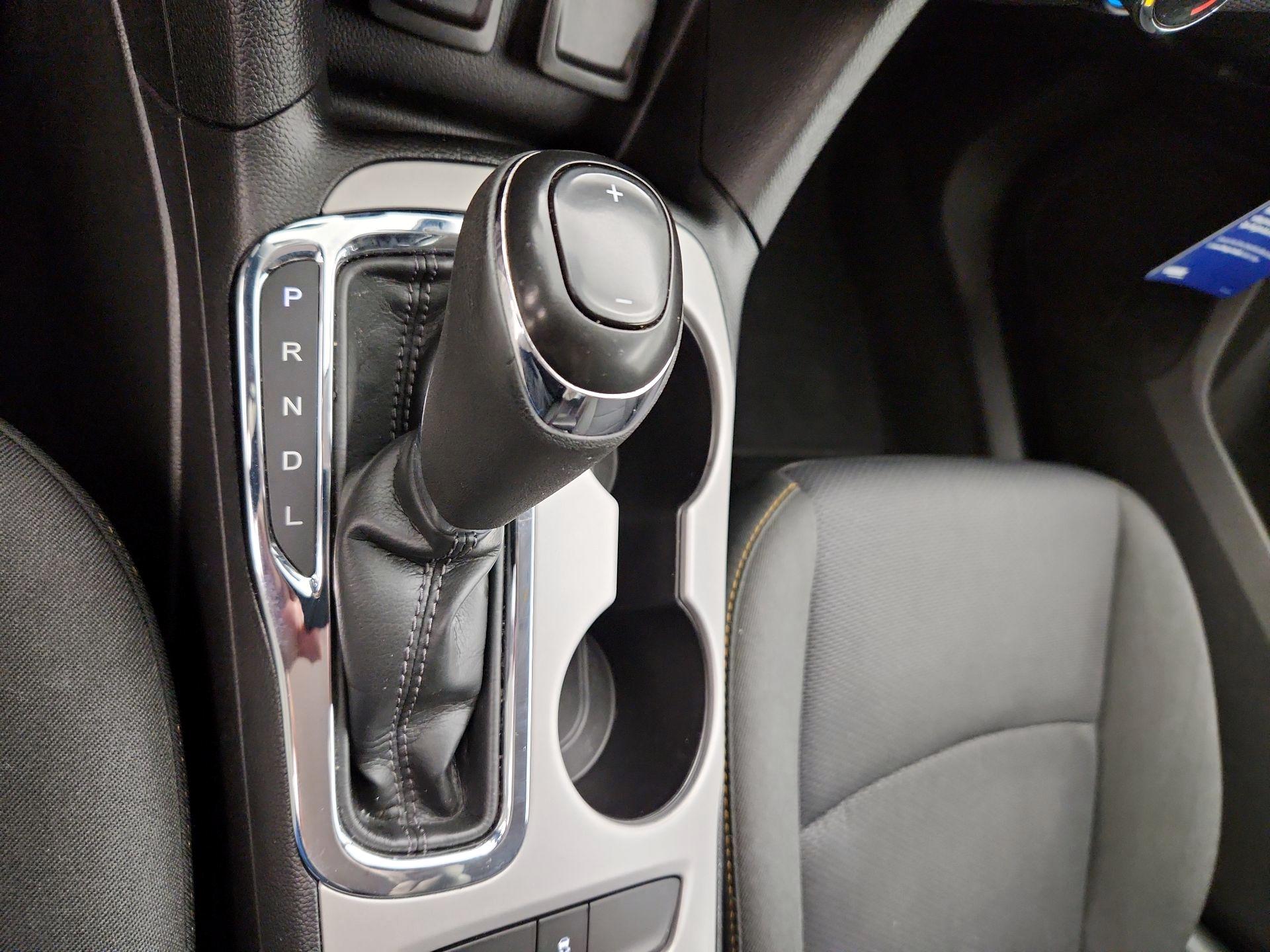 Thumbnail: 2017 Chevrolet Cruze - 17