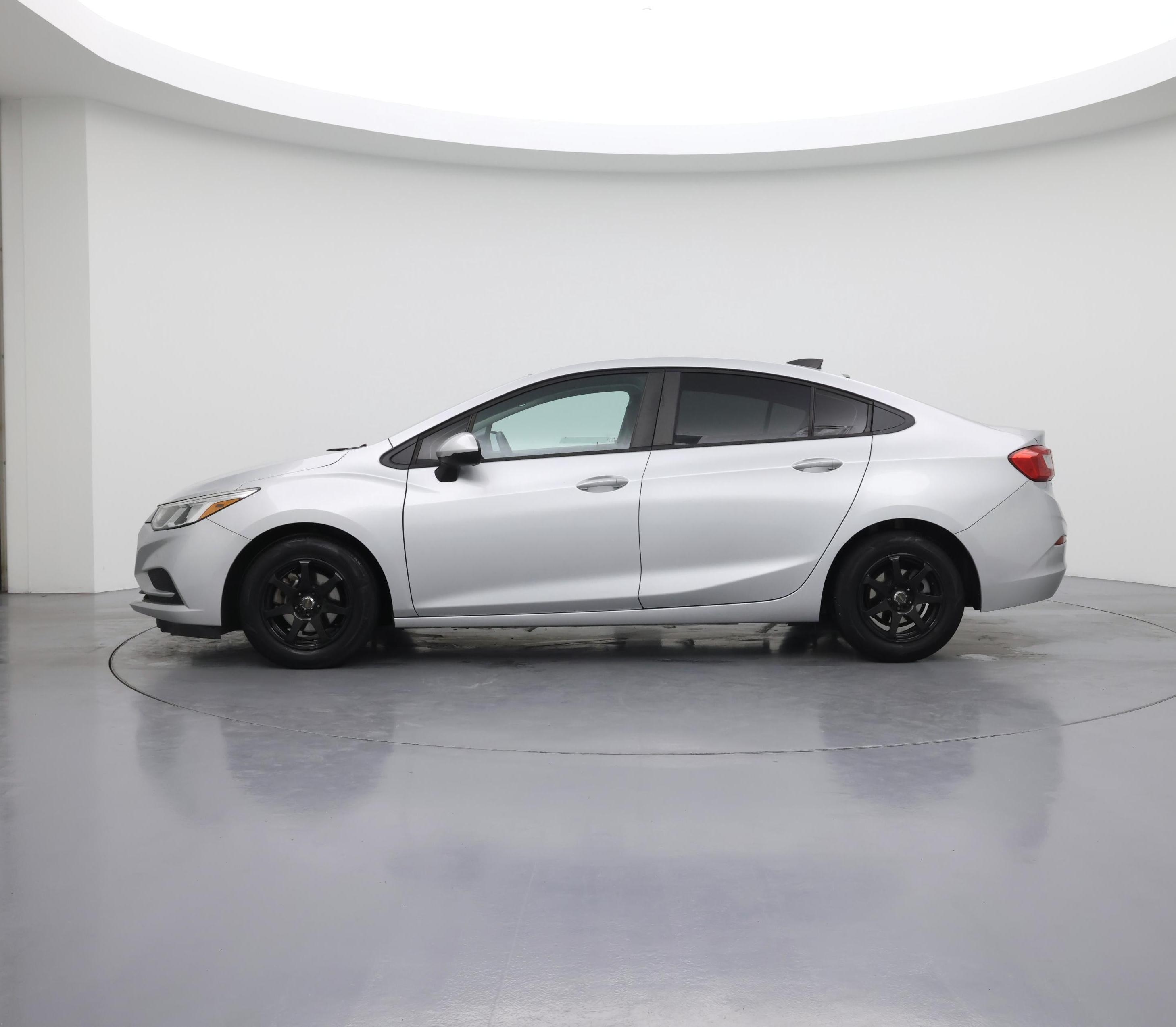 Thumbnail: 2017 Chevrolet Cruze - 3