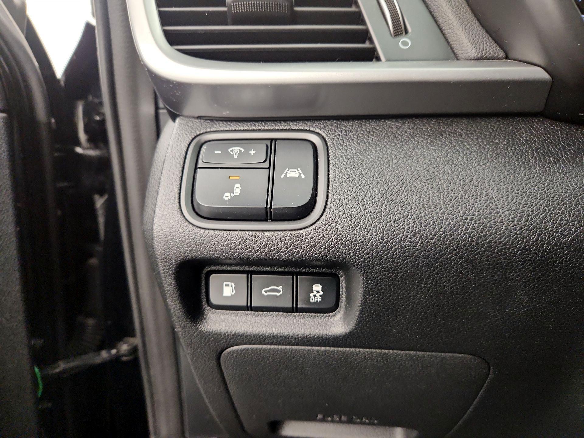 Thumbnail: 2019 Kia Optima - 13